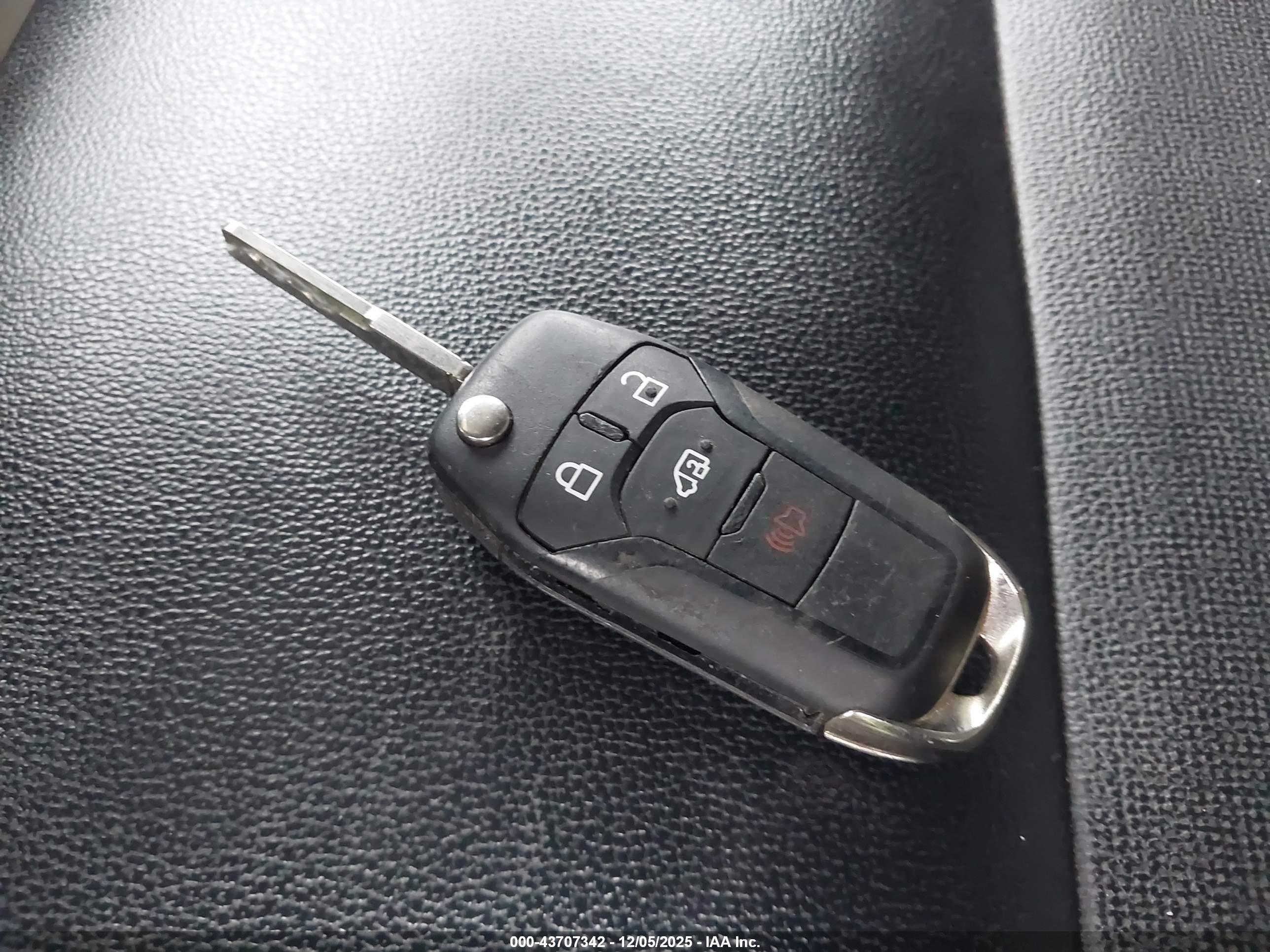 FORD TRANSIT-250 image 11