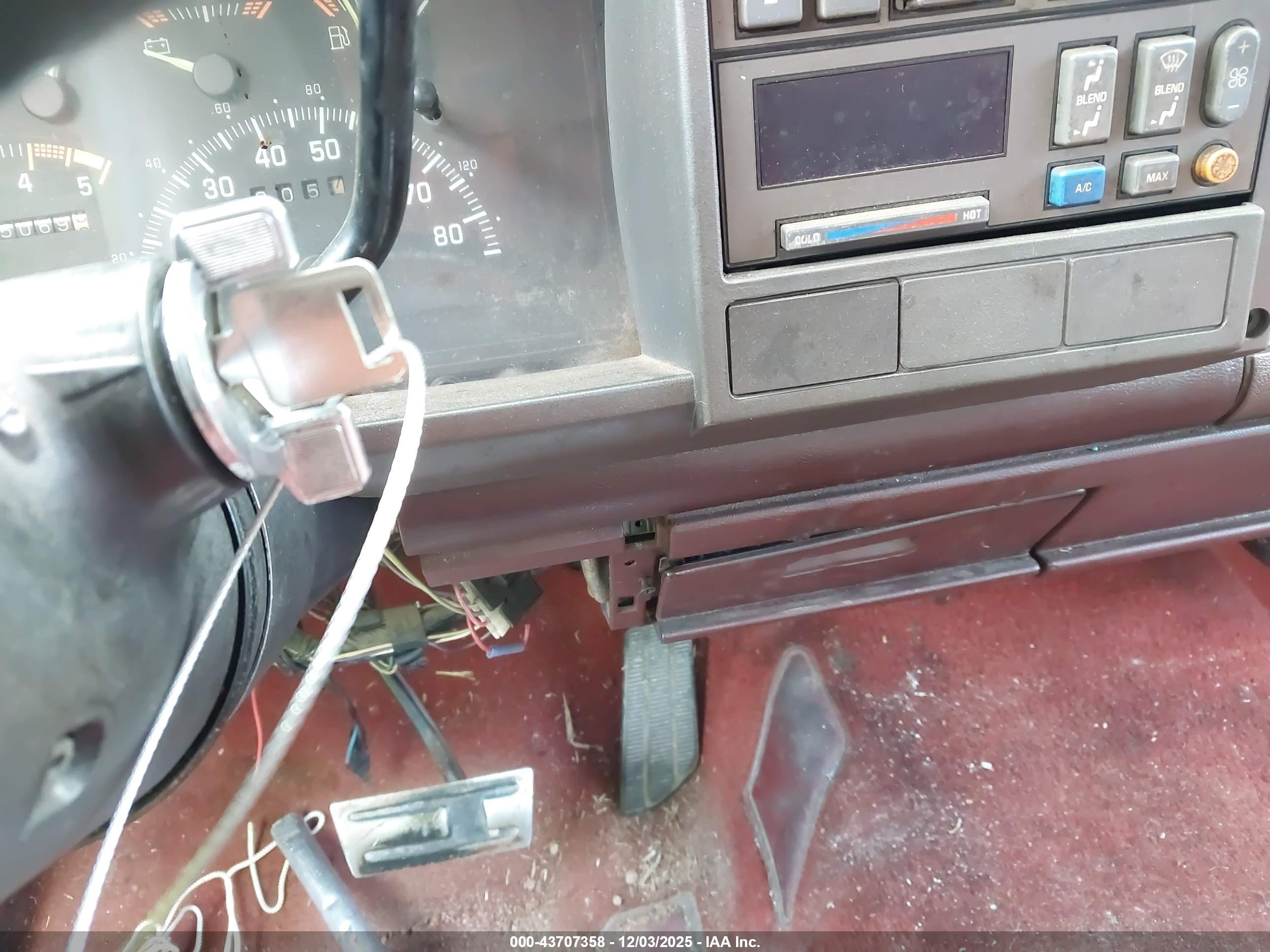 GMC SIERRA image 11