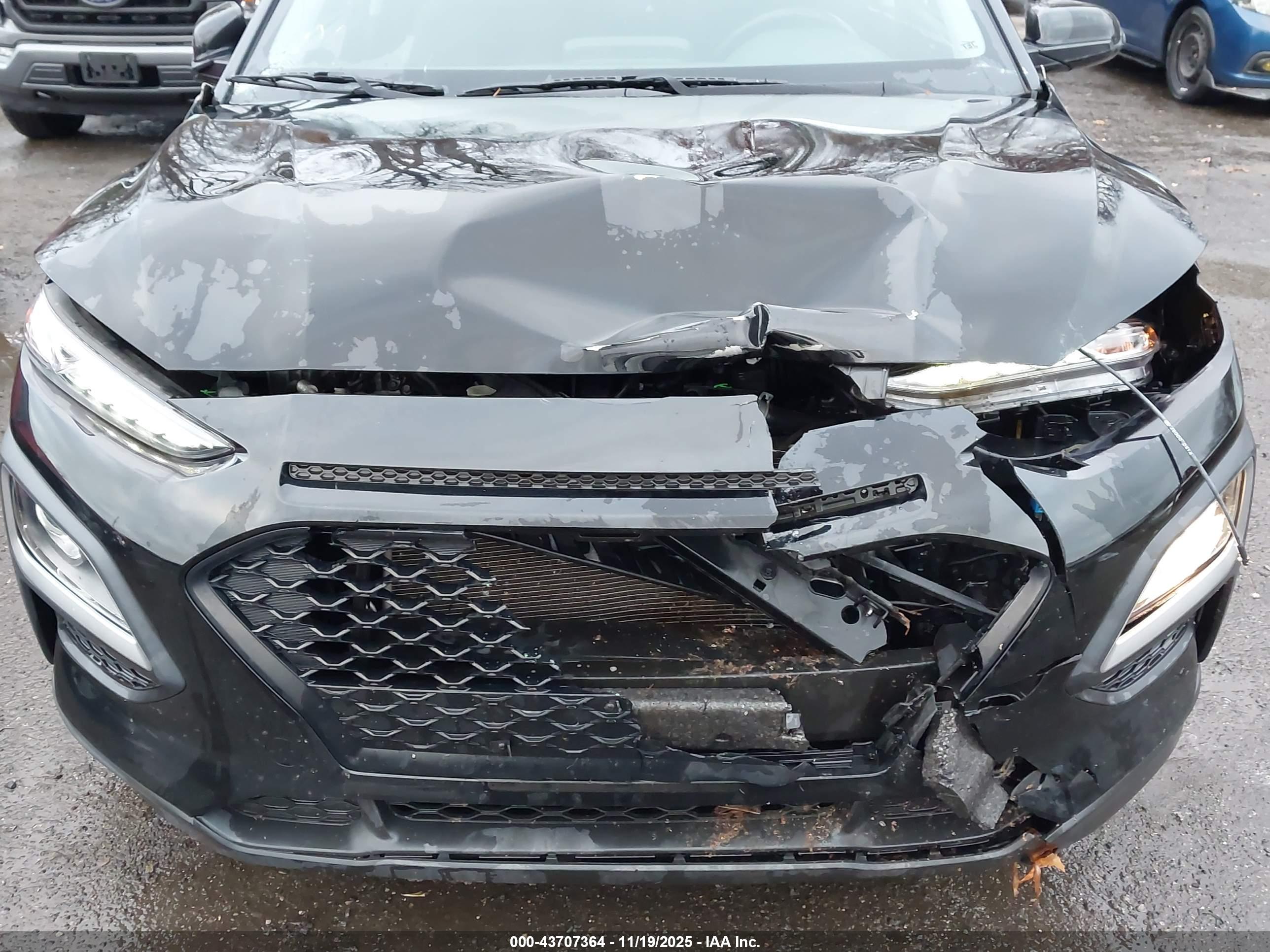 HYUNDAI KONA image 6