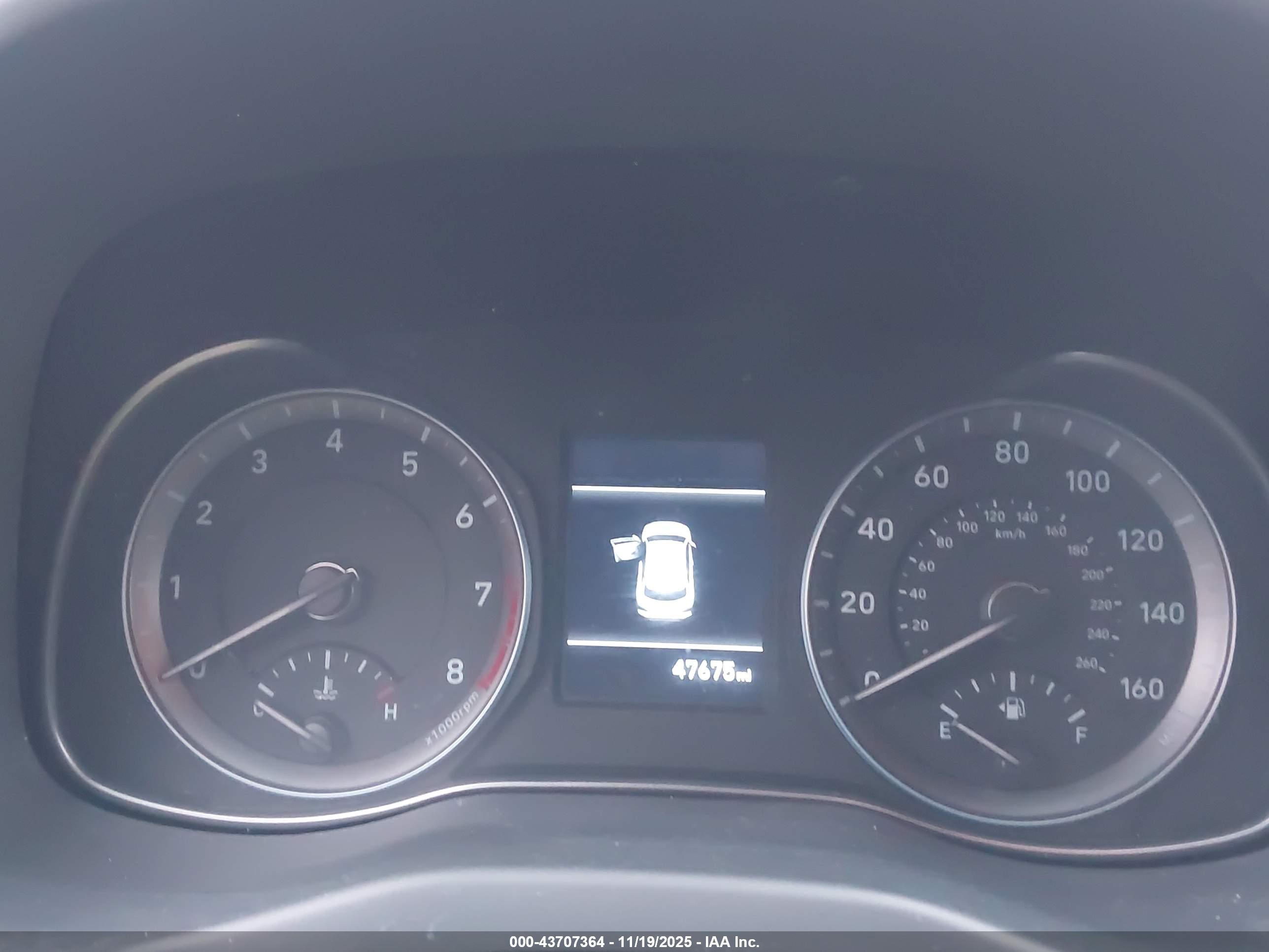 HYUNDAI KONA image 7