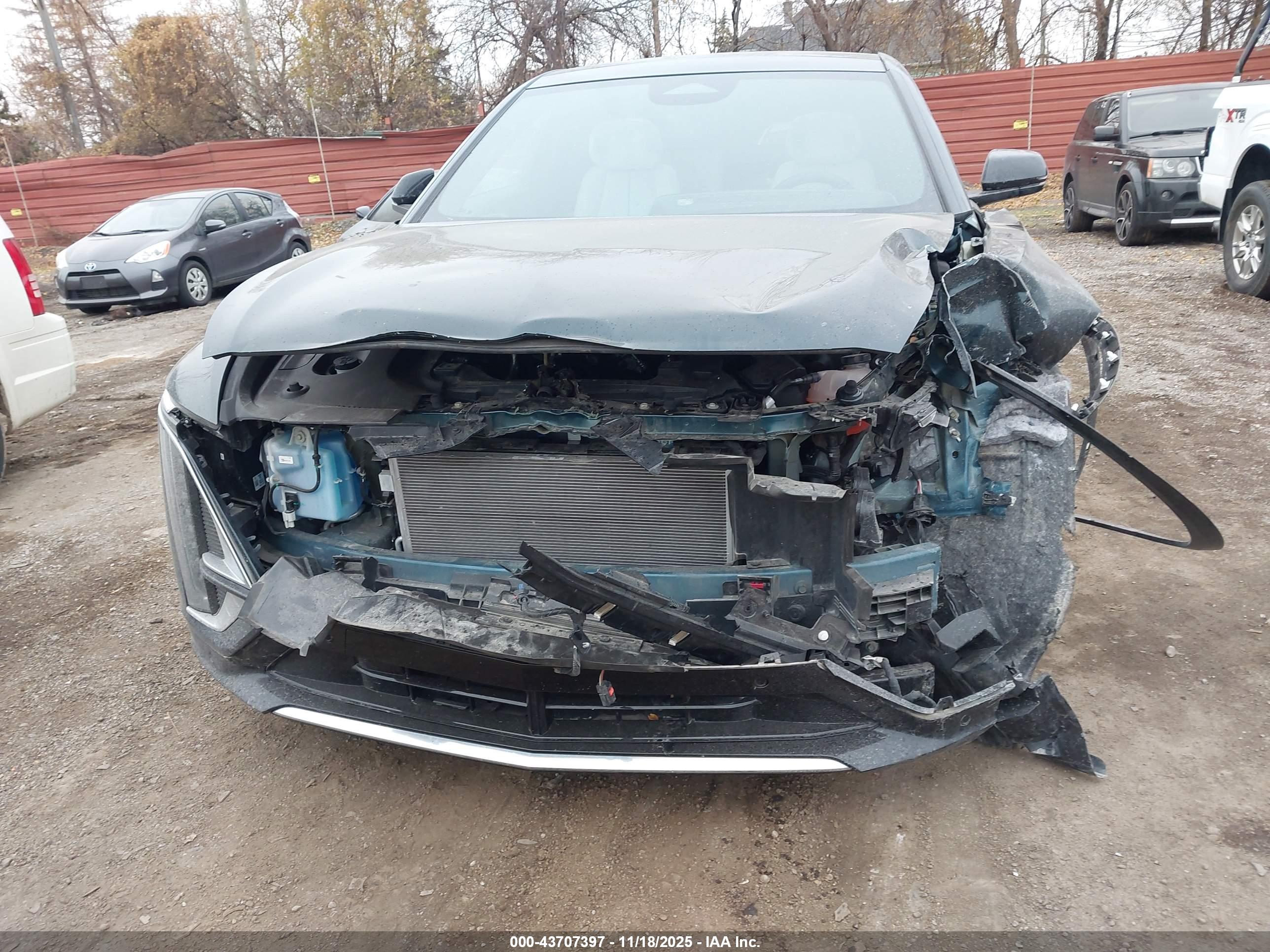 CADILLAC LYRIQ image 6