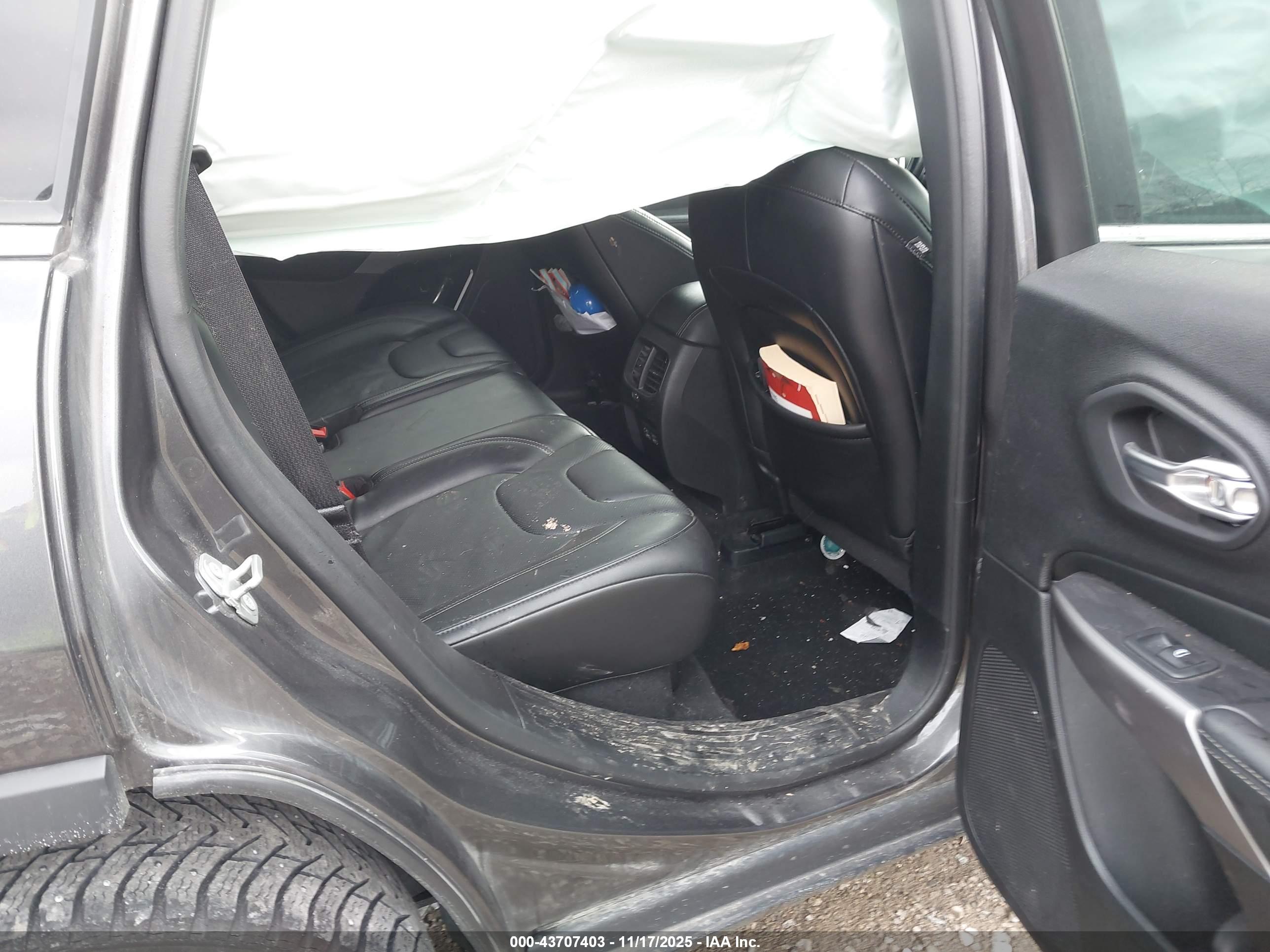 JEEP CHEROKEE image 8