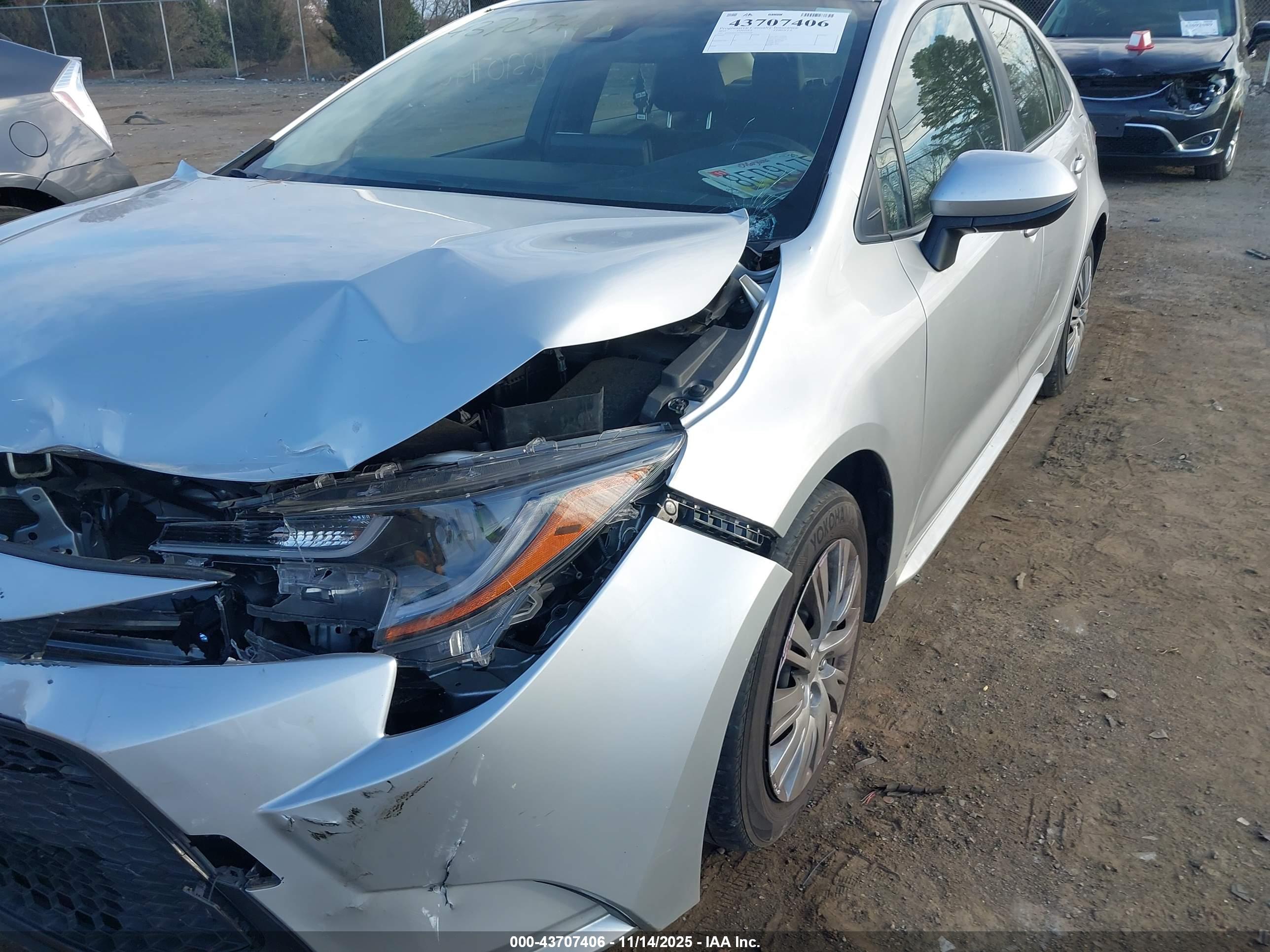 TOYOTA COROLLA image 6