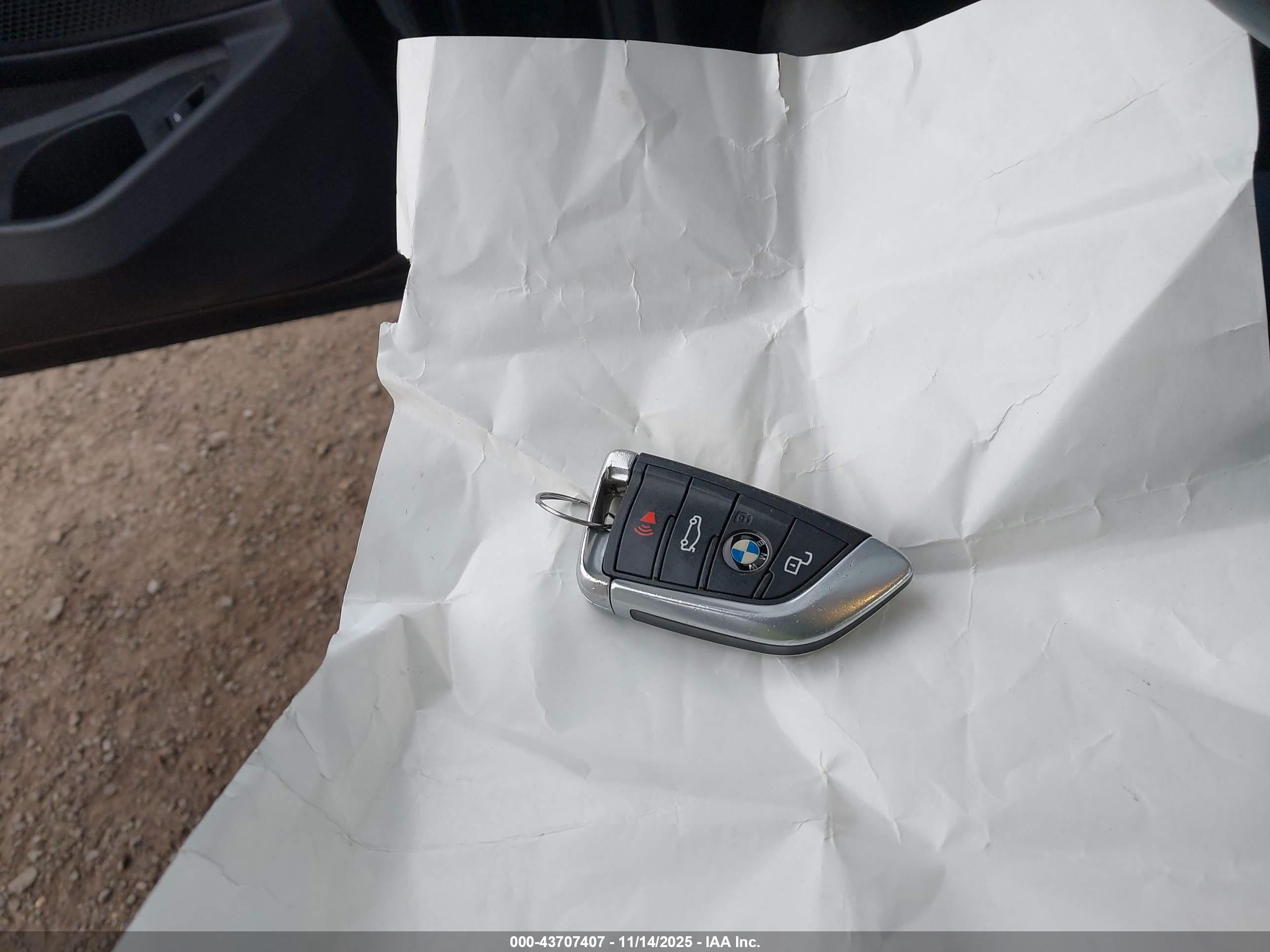BMW 330I image 11