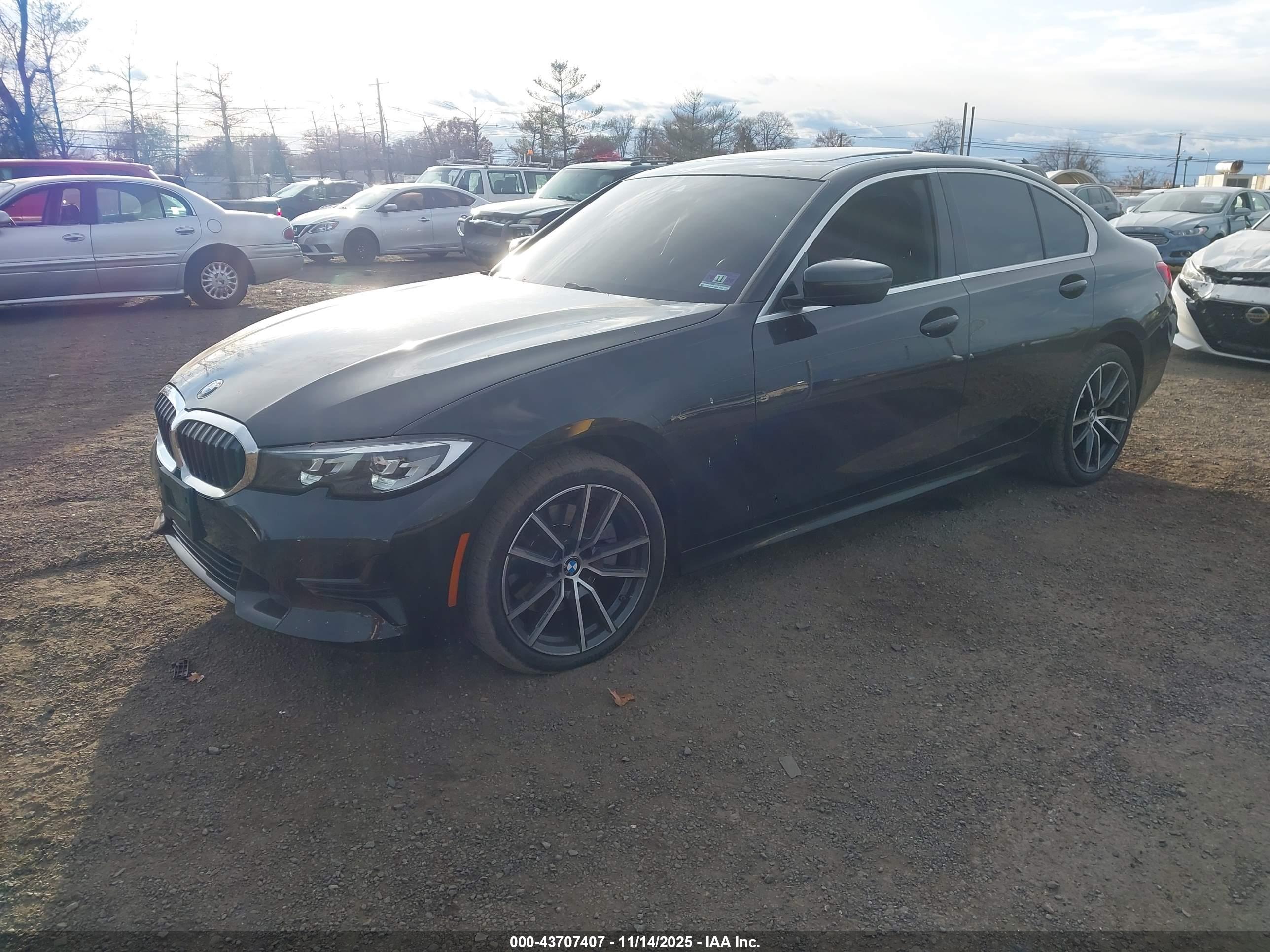 BMW 330I image 2