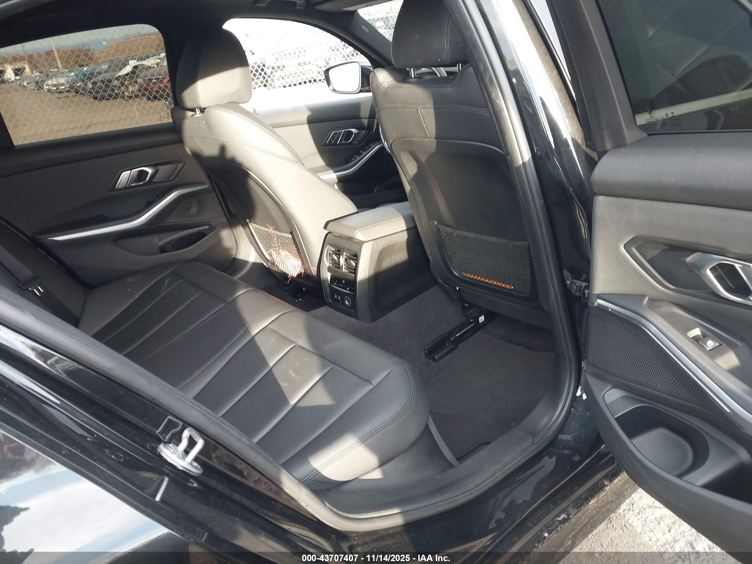 BMW 330I image 8