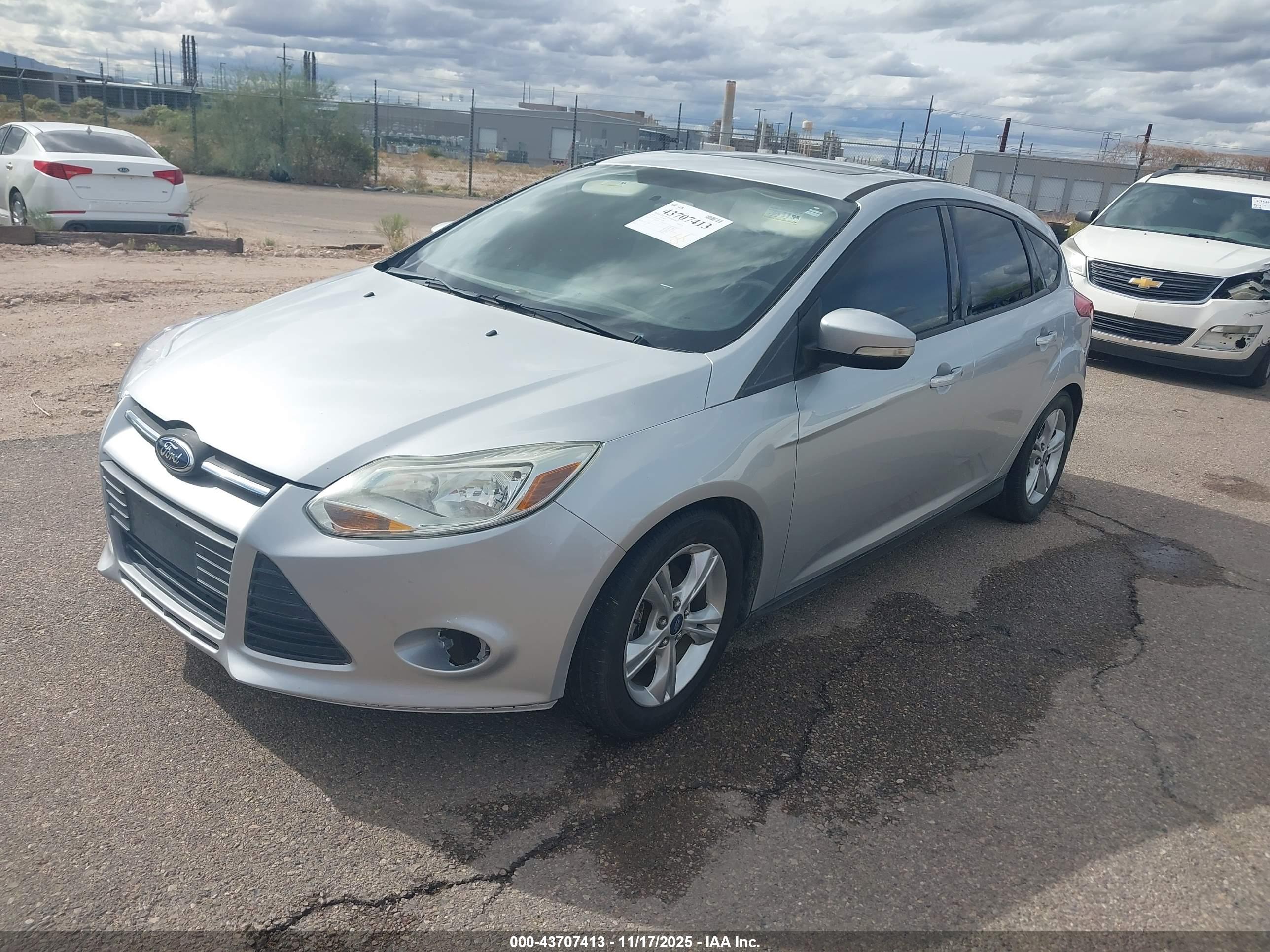 FORD FOCUS image 2