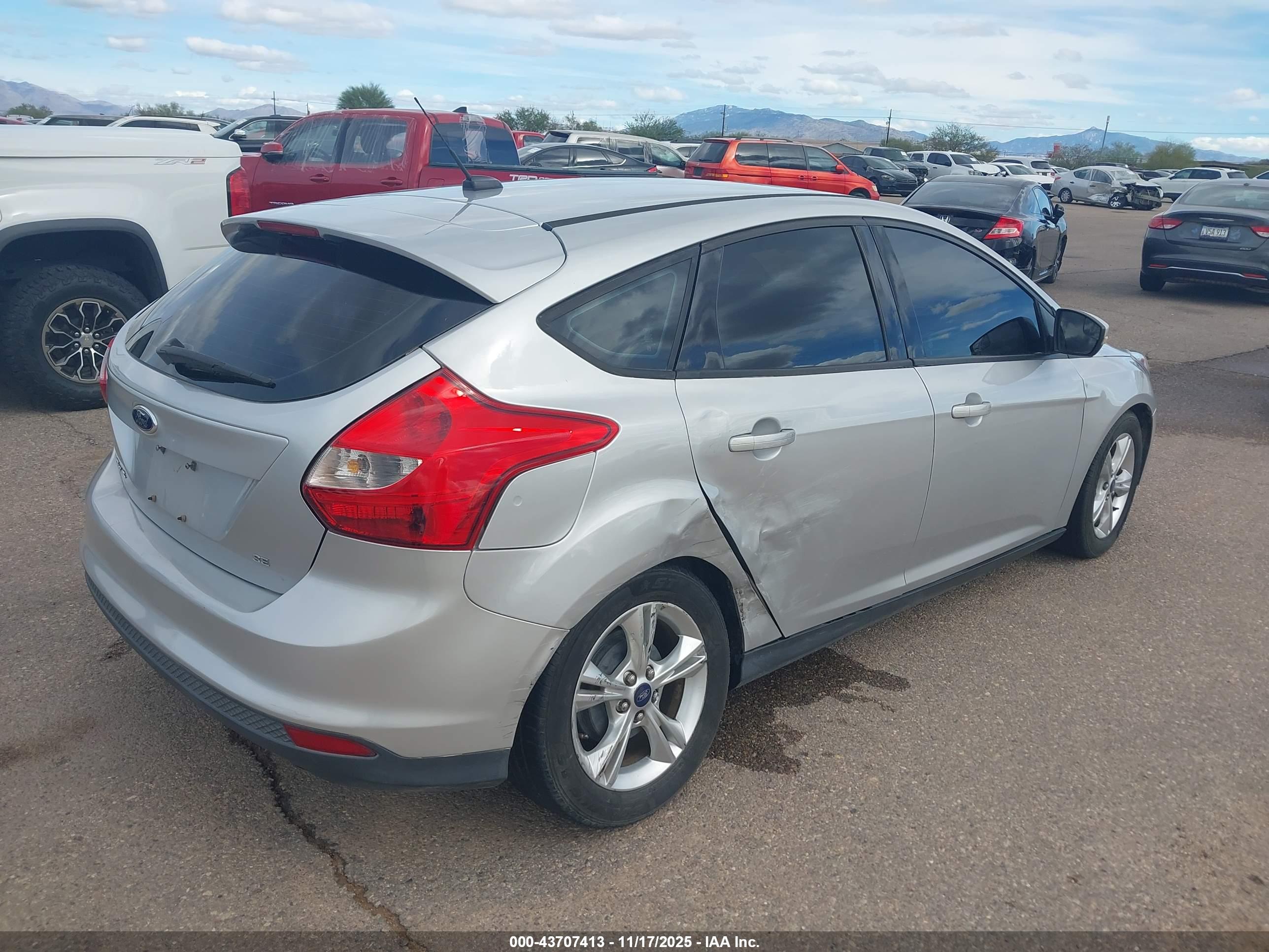 FORD FOCUS image 4