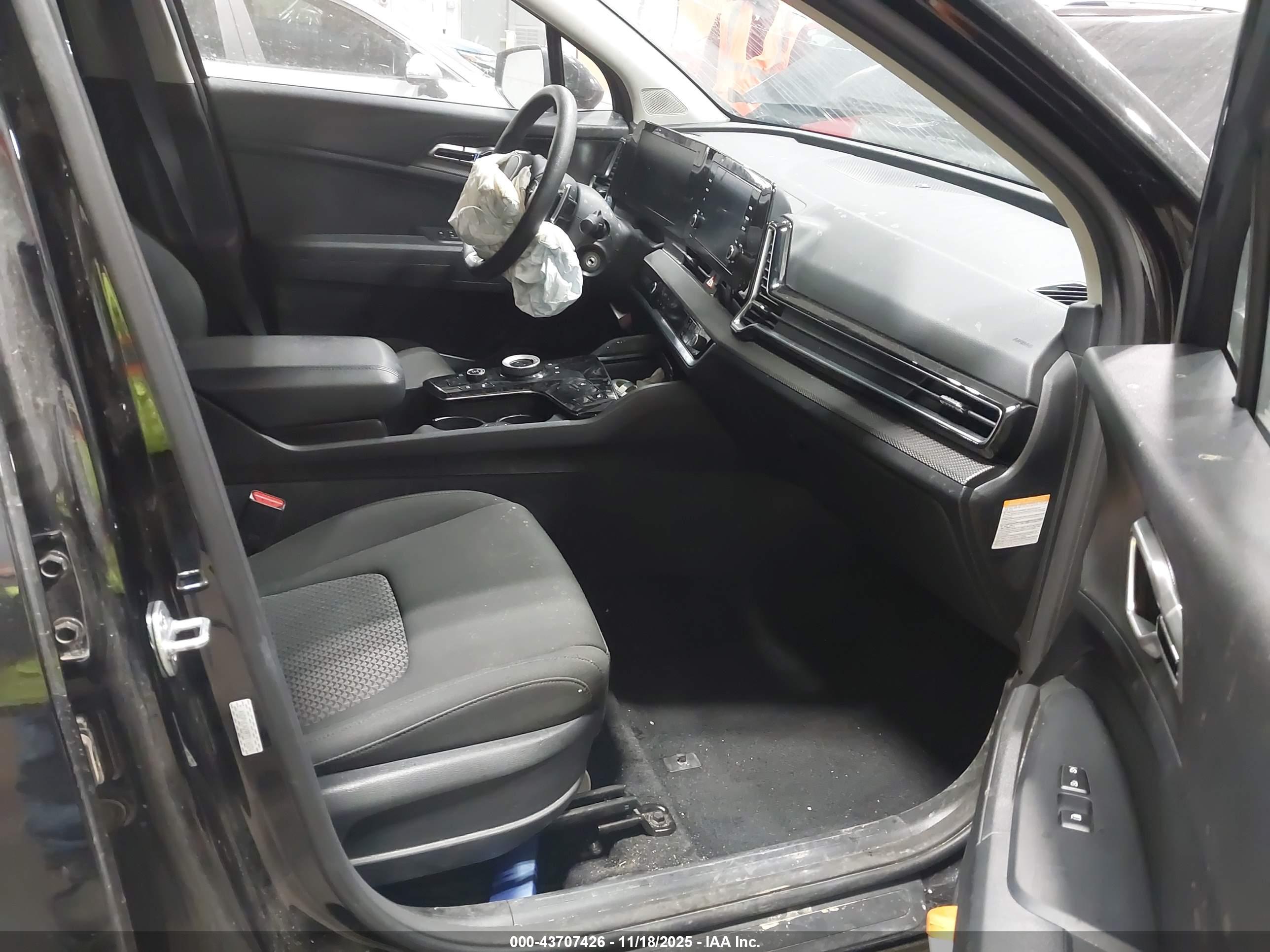 KIA SPORTAGE image 5