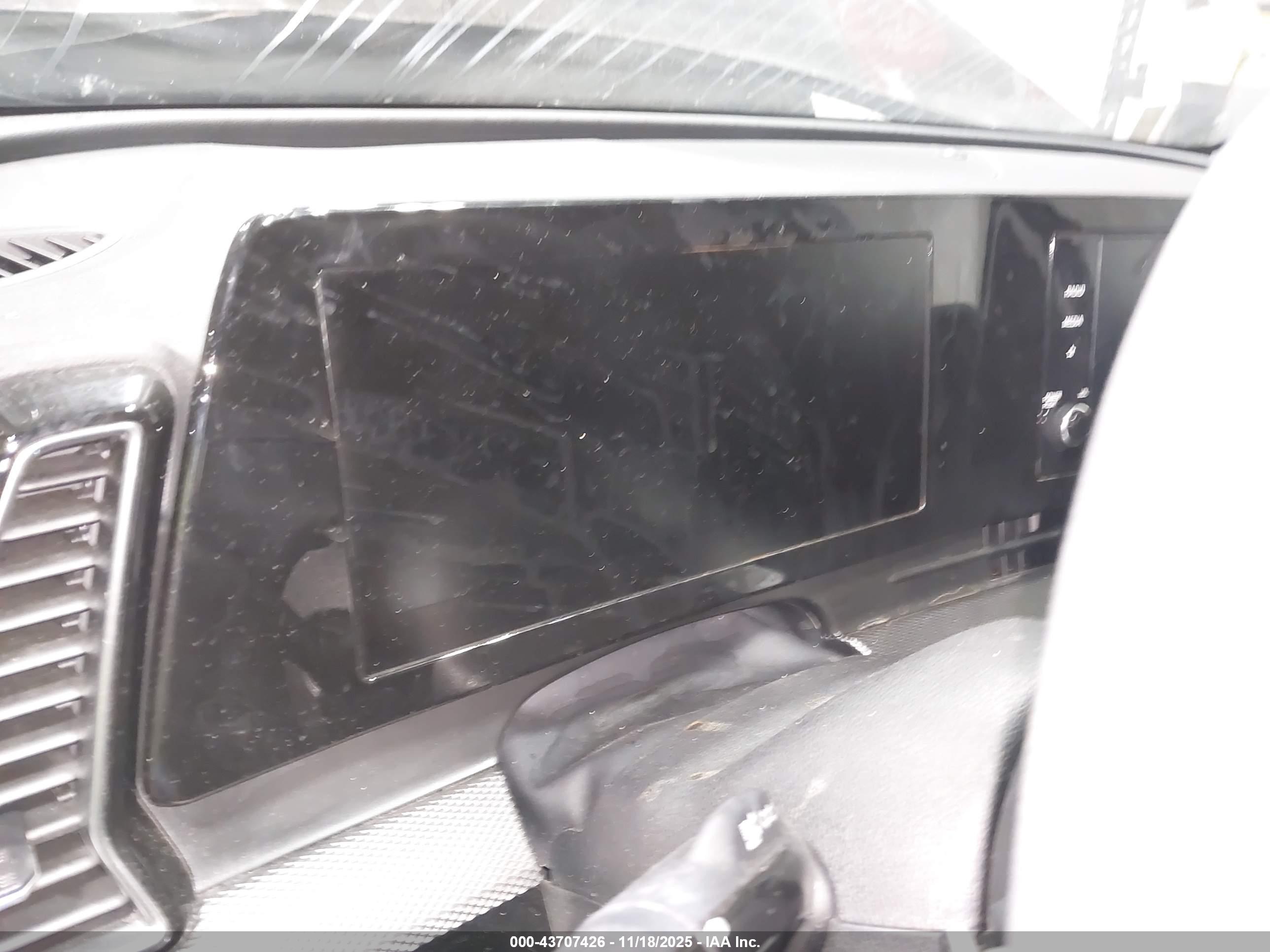 KIA SPORTAGE image 7