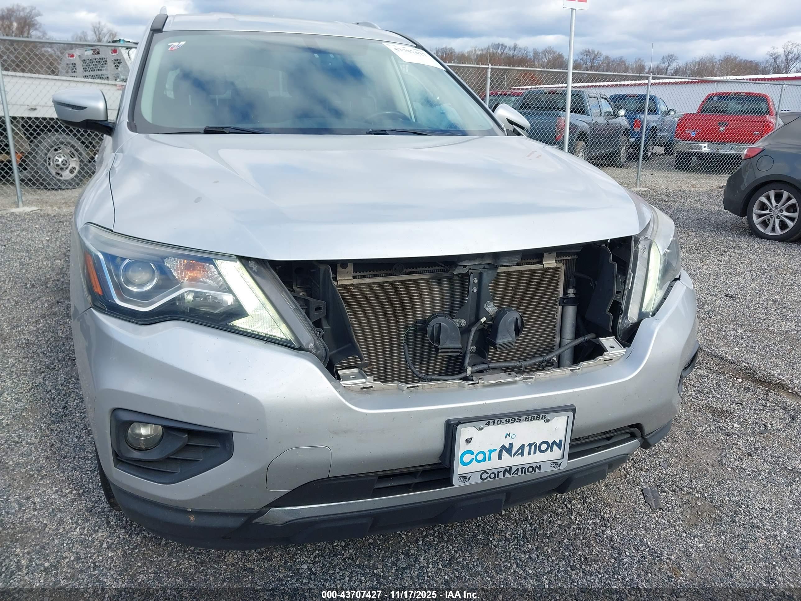 NISSAN PATHFINDER image 6