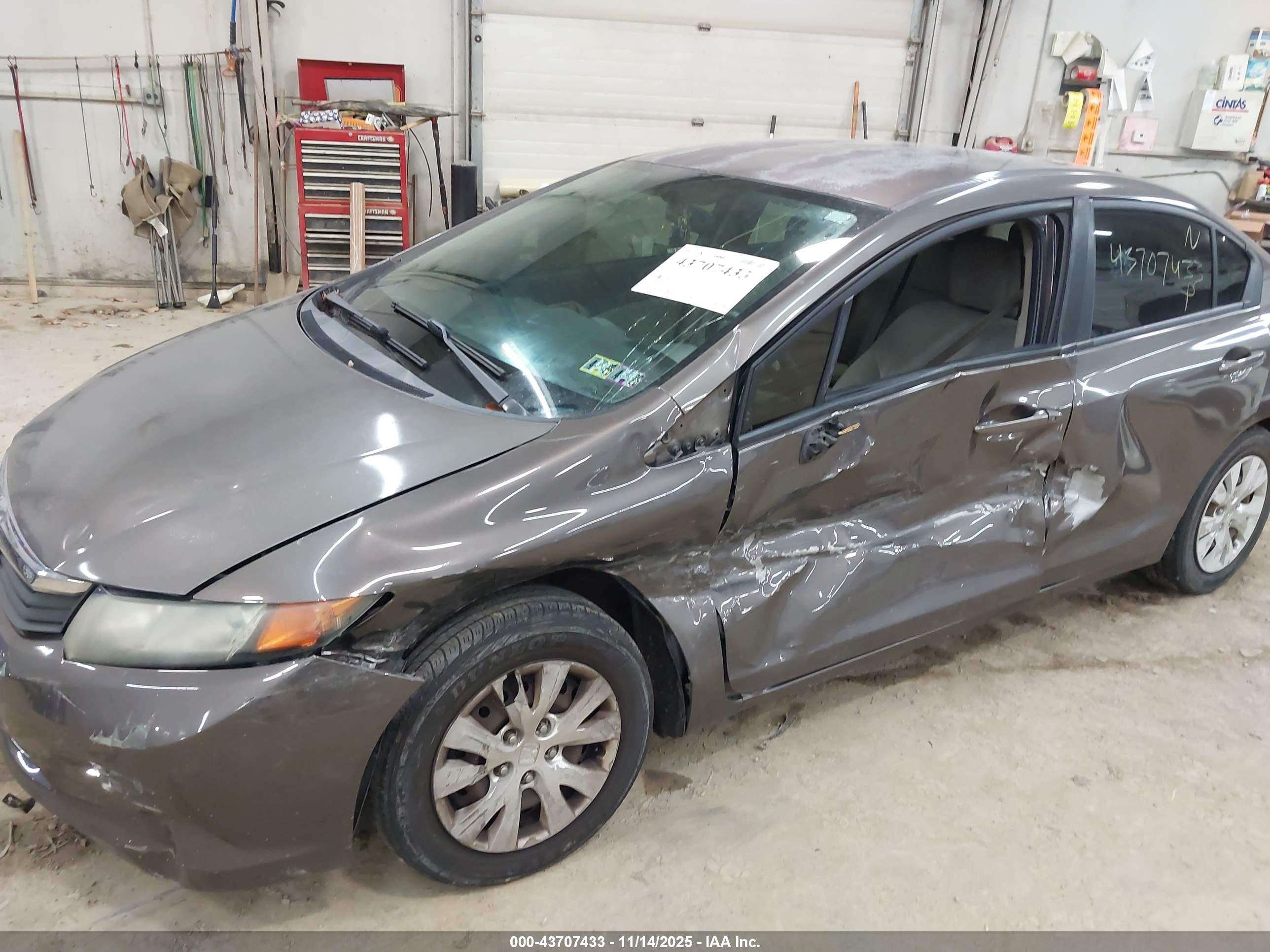 HONDA CIVIC image 6