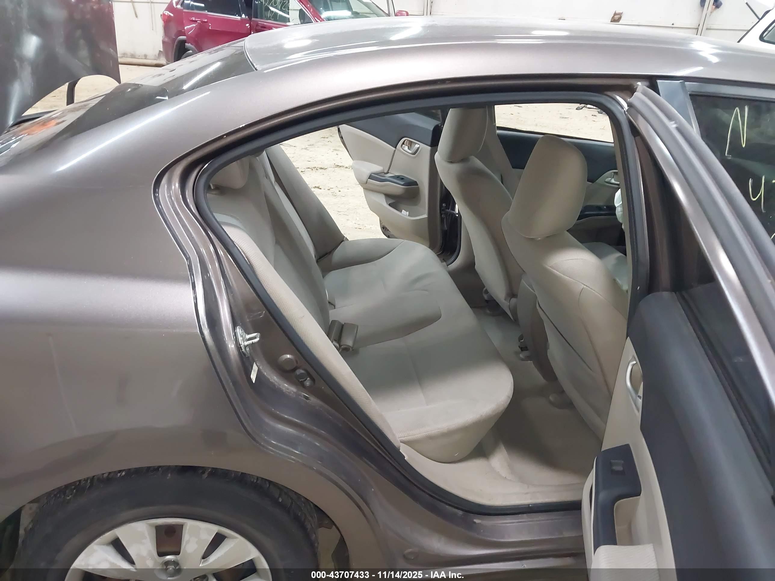 HONDA CIVIC image 8