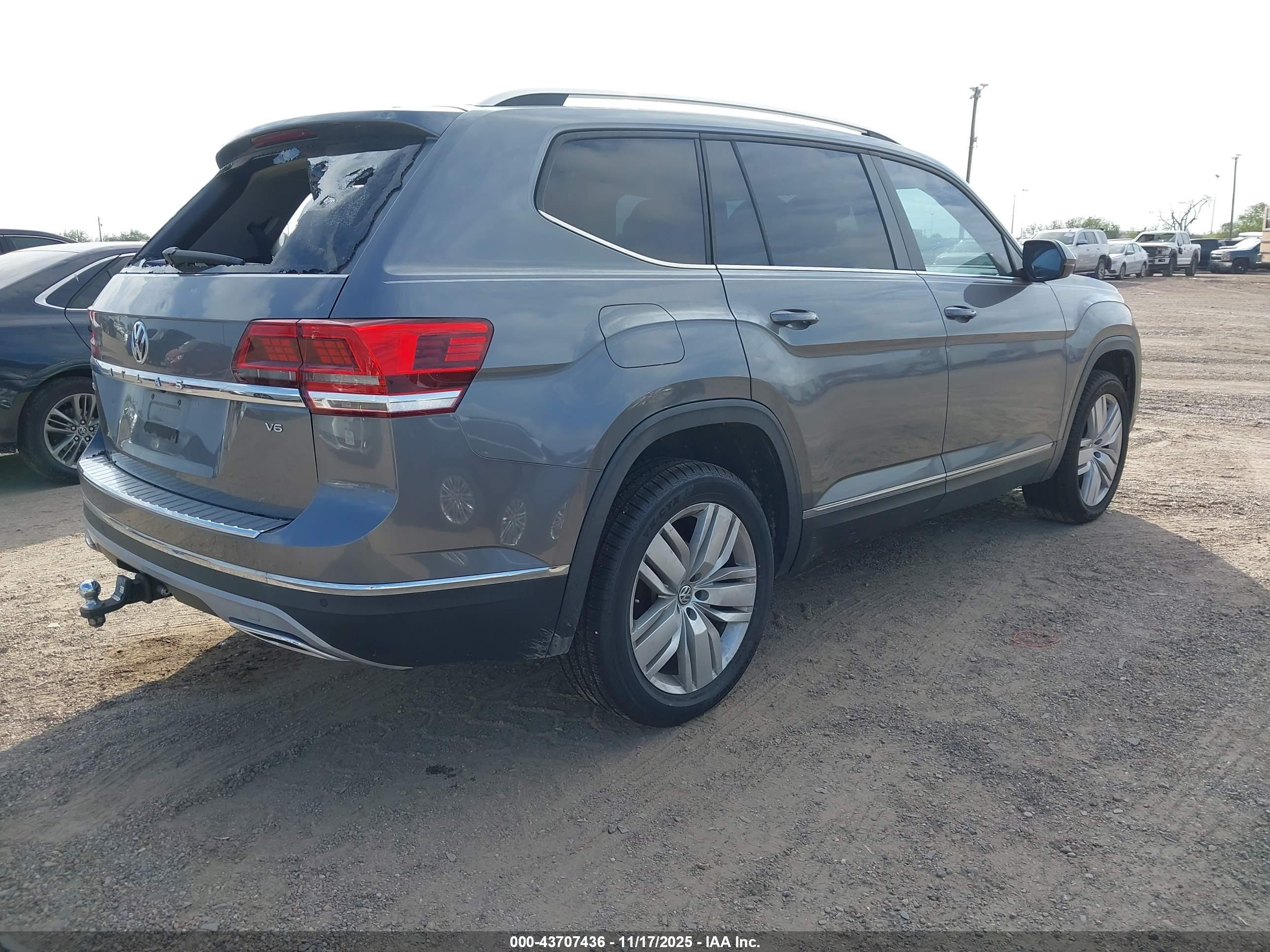 VOLKSWAGEN ATLAS image 4