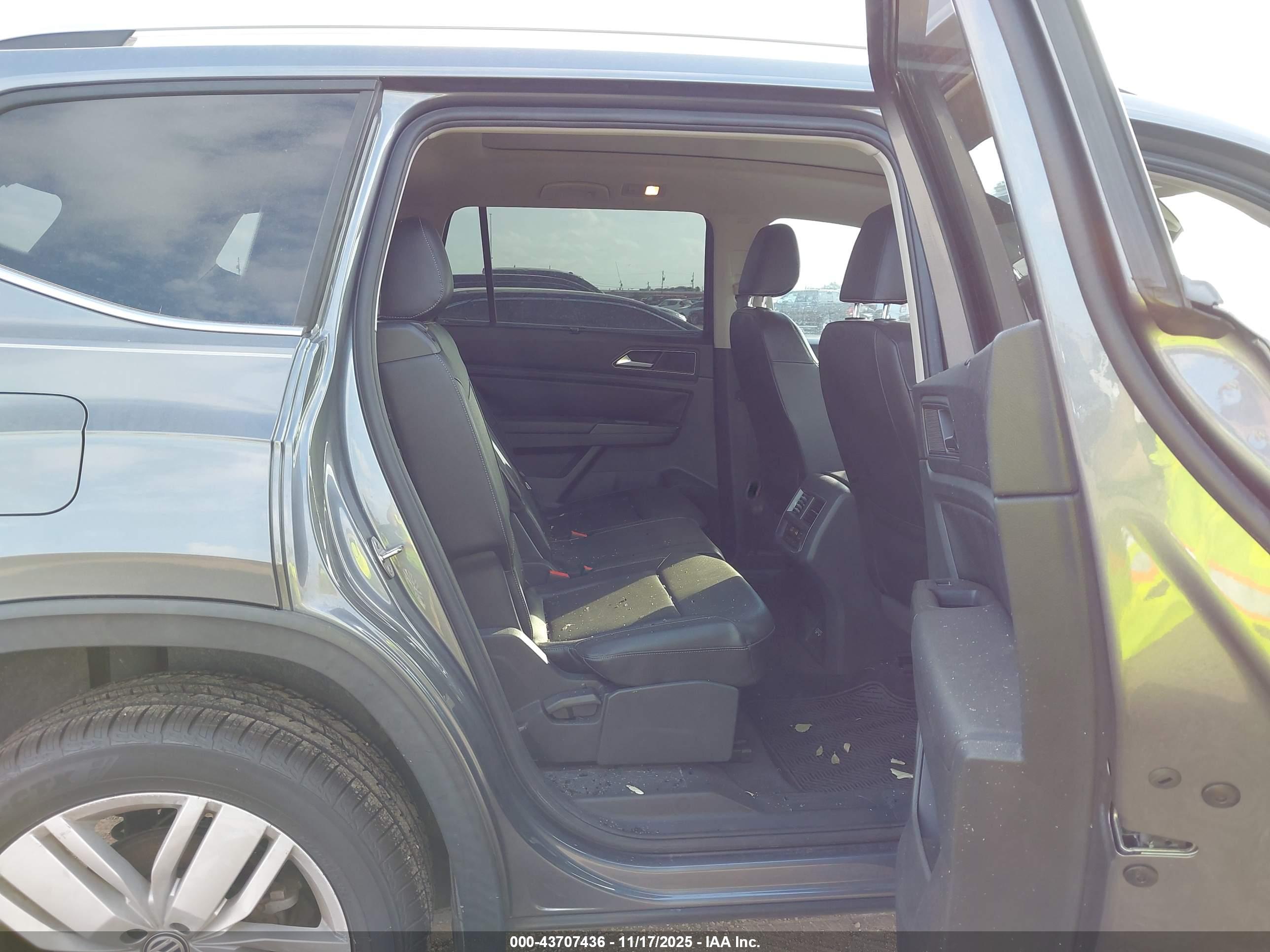 VOLKSWAGEN ATLAS image 8