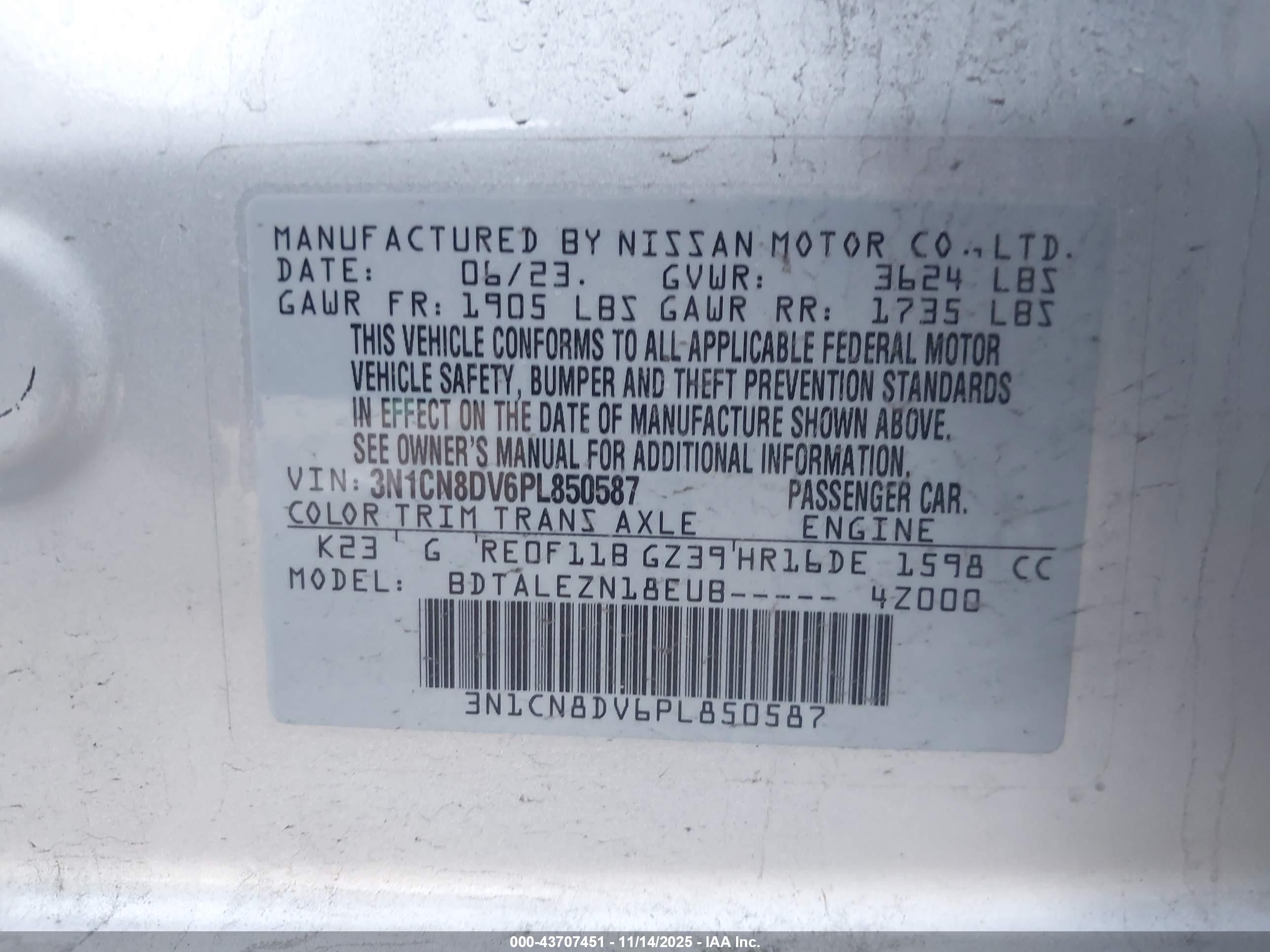 NISSAN VERSA image 9