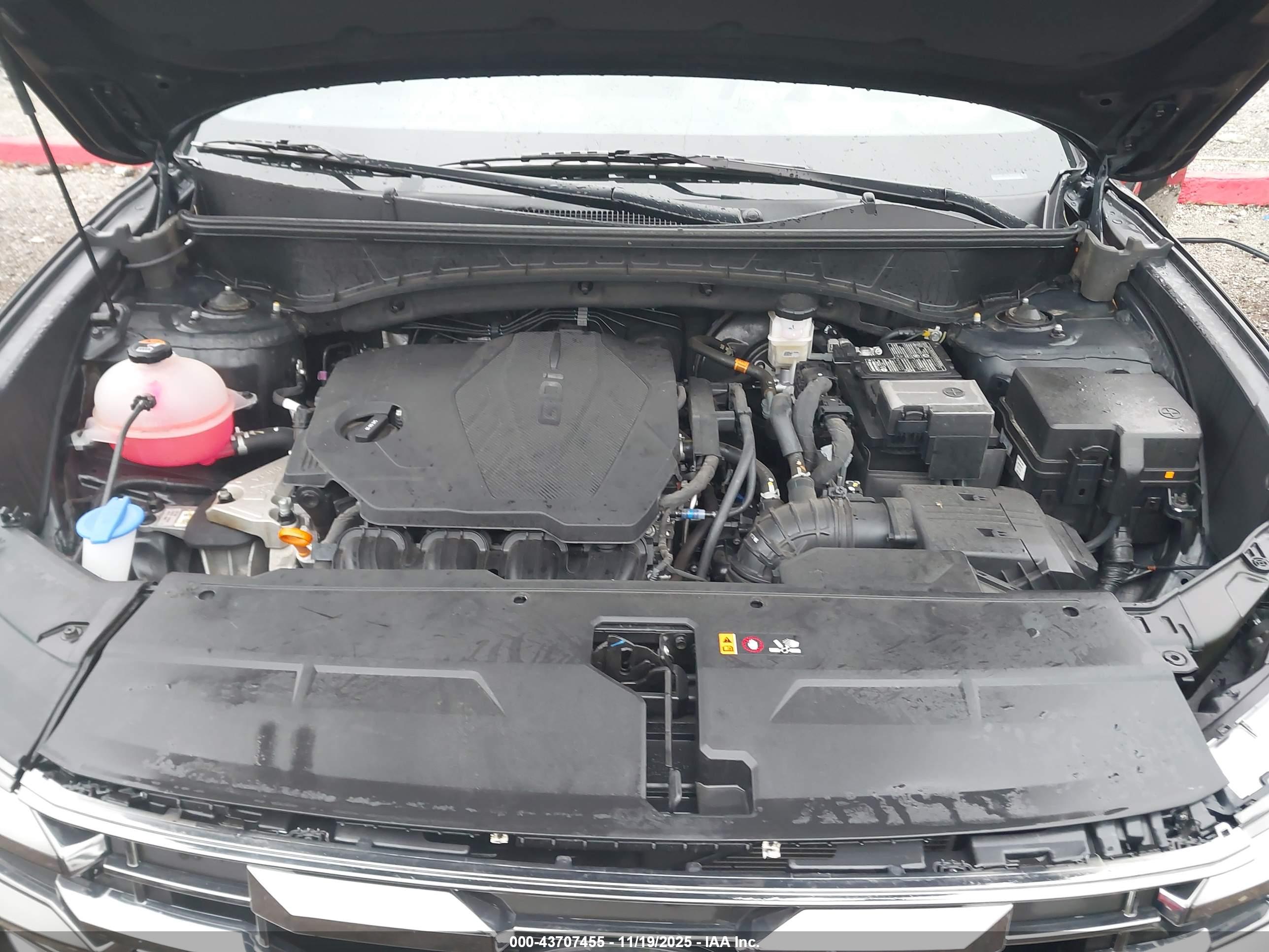 HYUNDAI TUCSON image 10