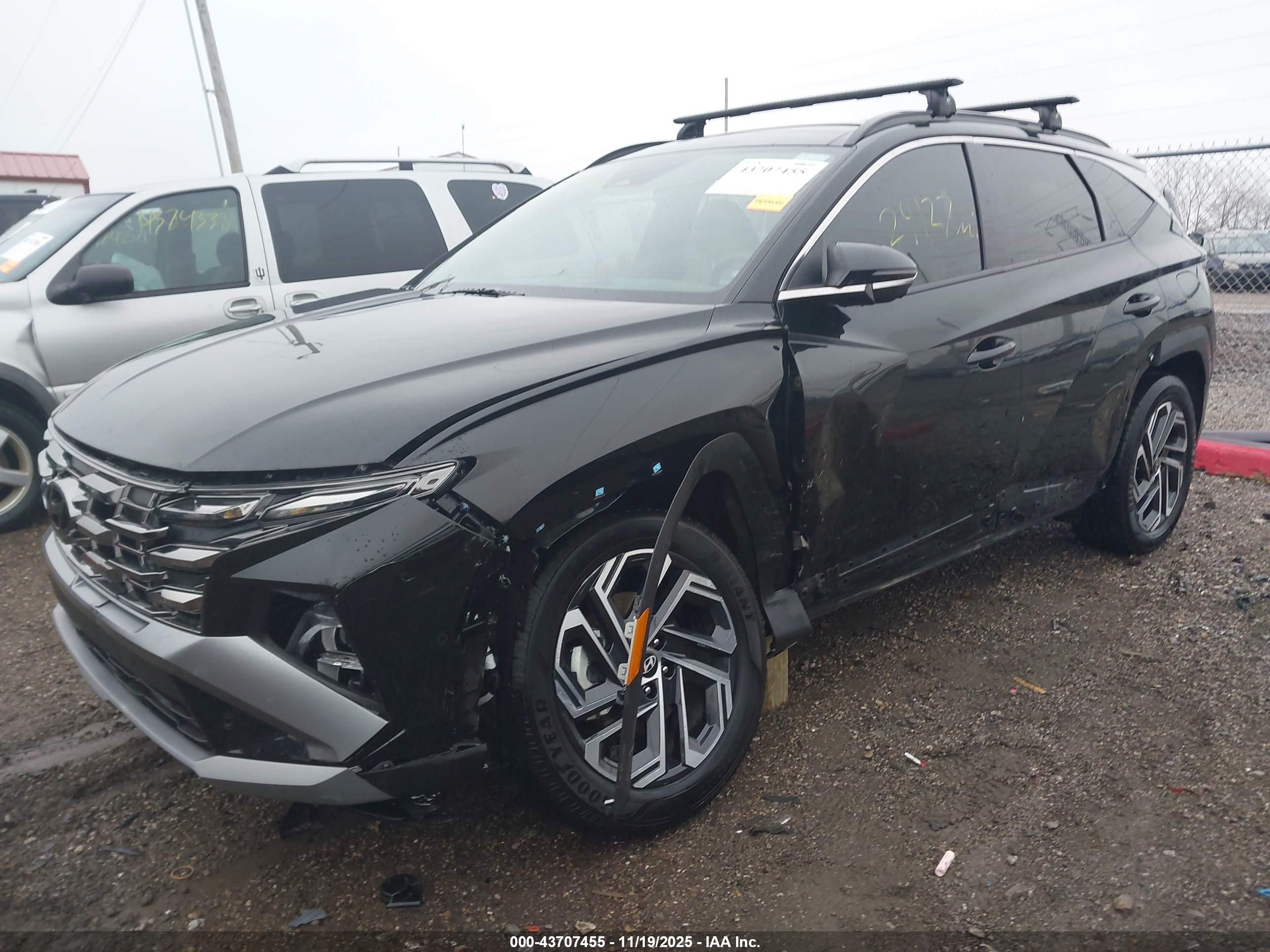 HYUNDAI TUCSON image 6