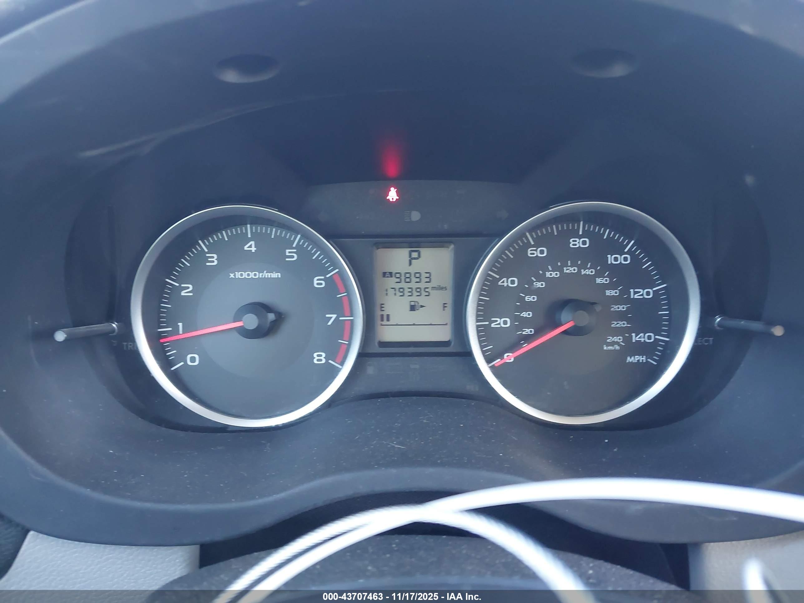 SUBARU FORESTER image 7