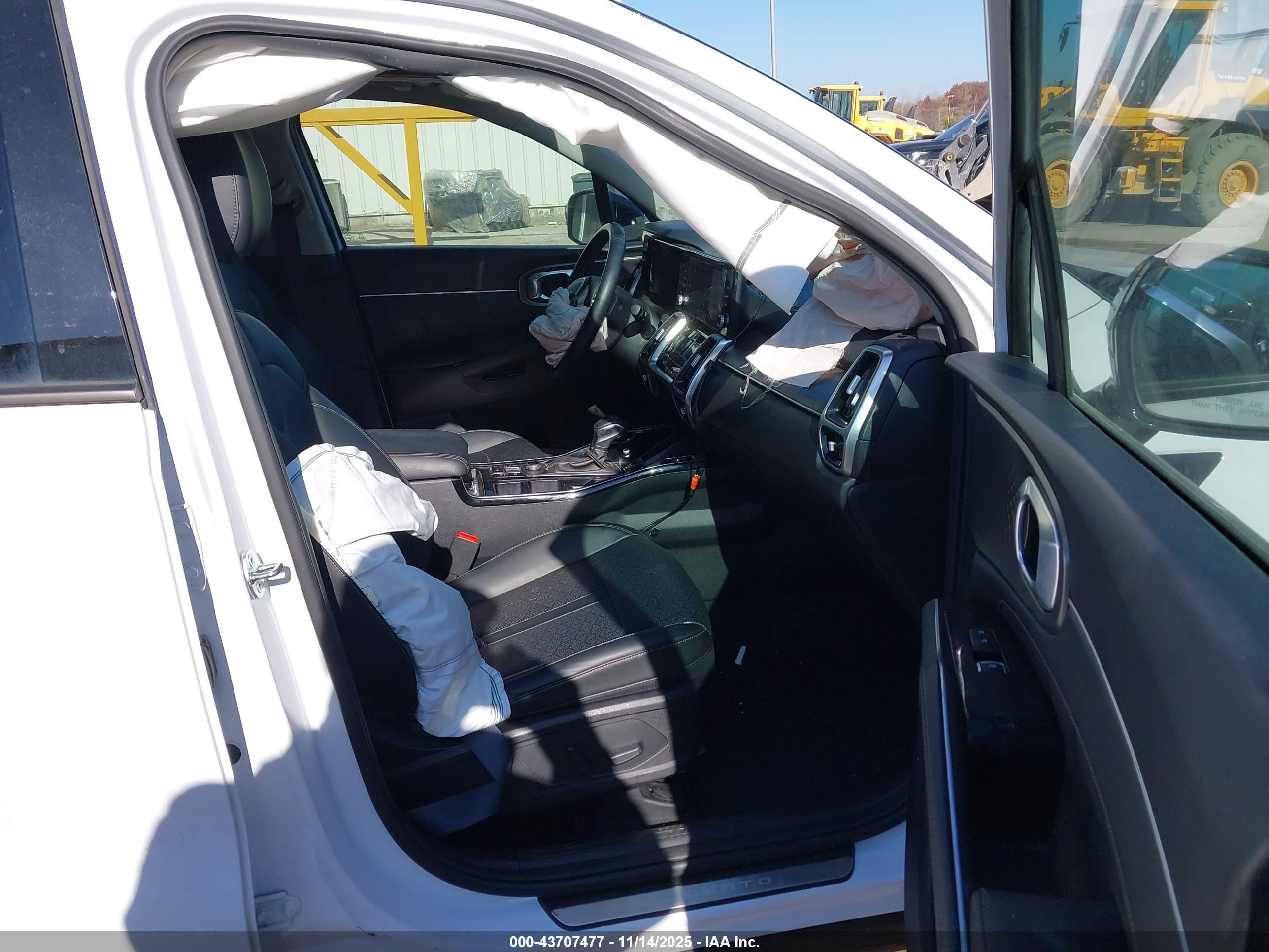 KIA SORENTO image 5