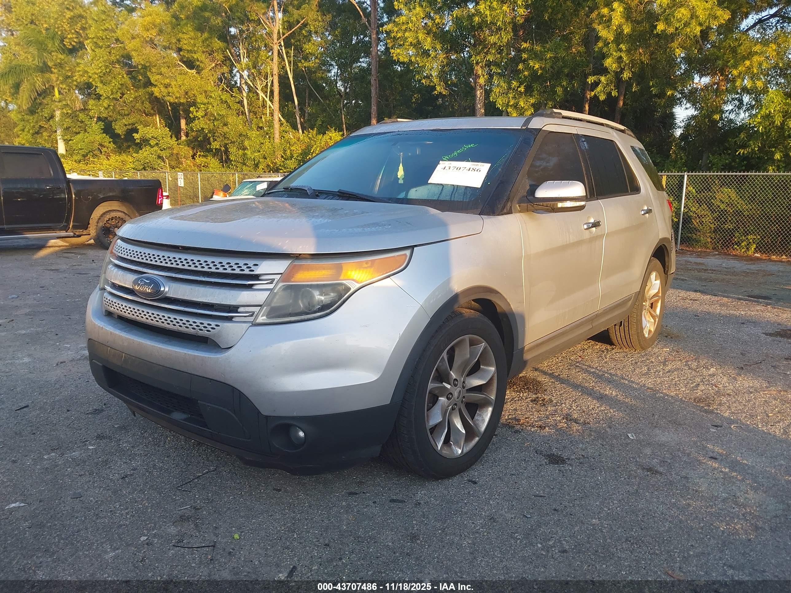 FORD EXPLORER image 2