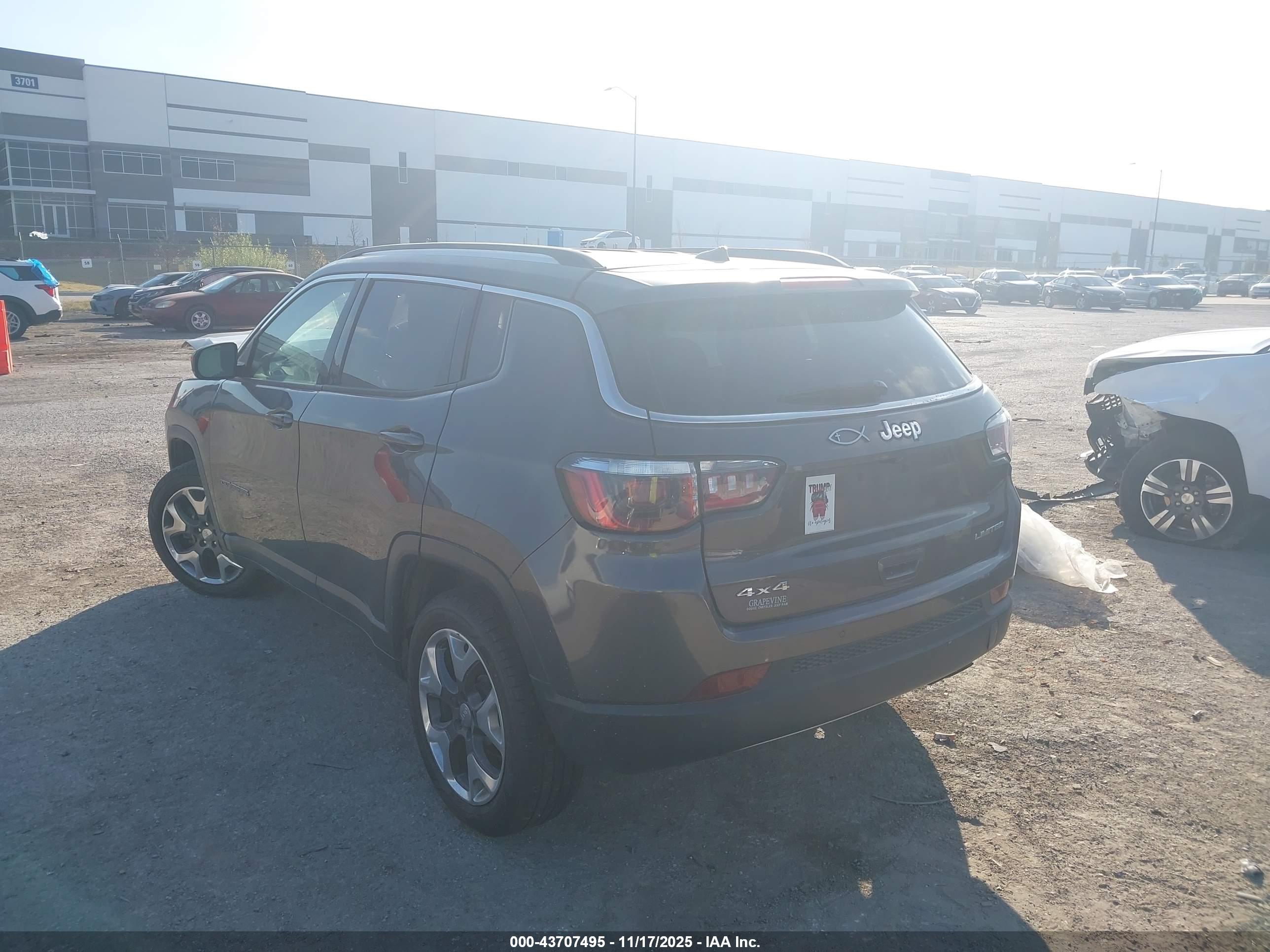 JEEP COMPASS image 3