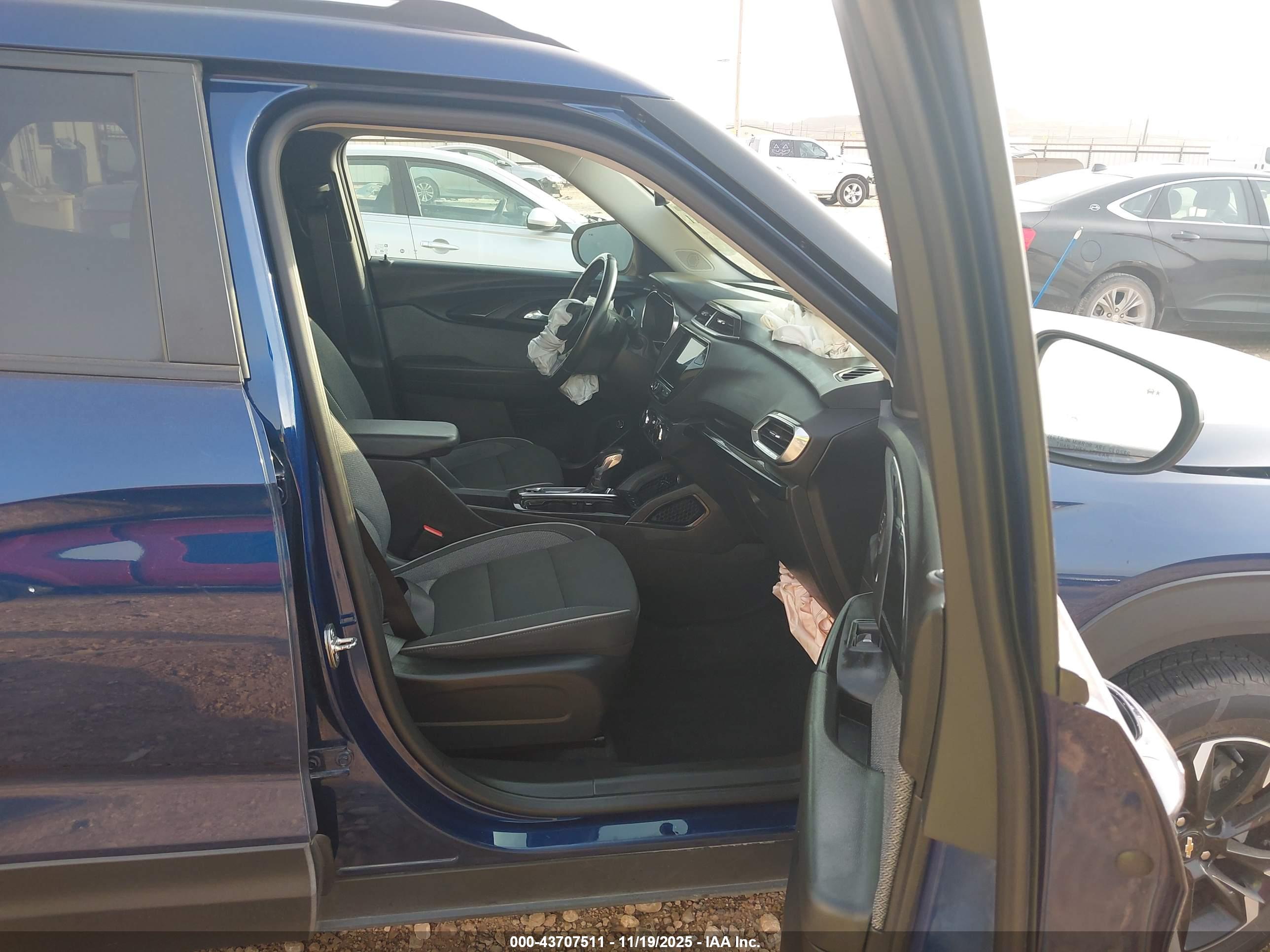 CHEVROLET TRAILBLAZER image 5