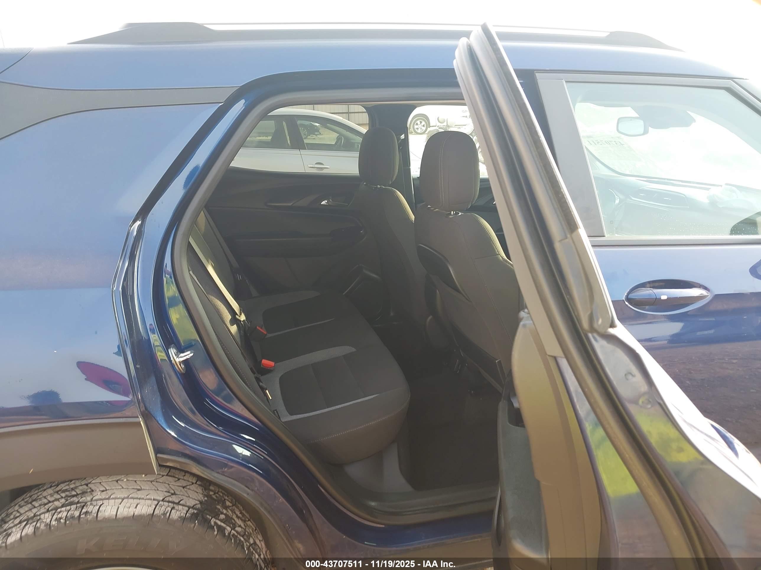 CHEVROLET TRAILBLAZER image 8