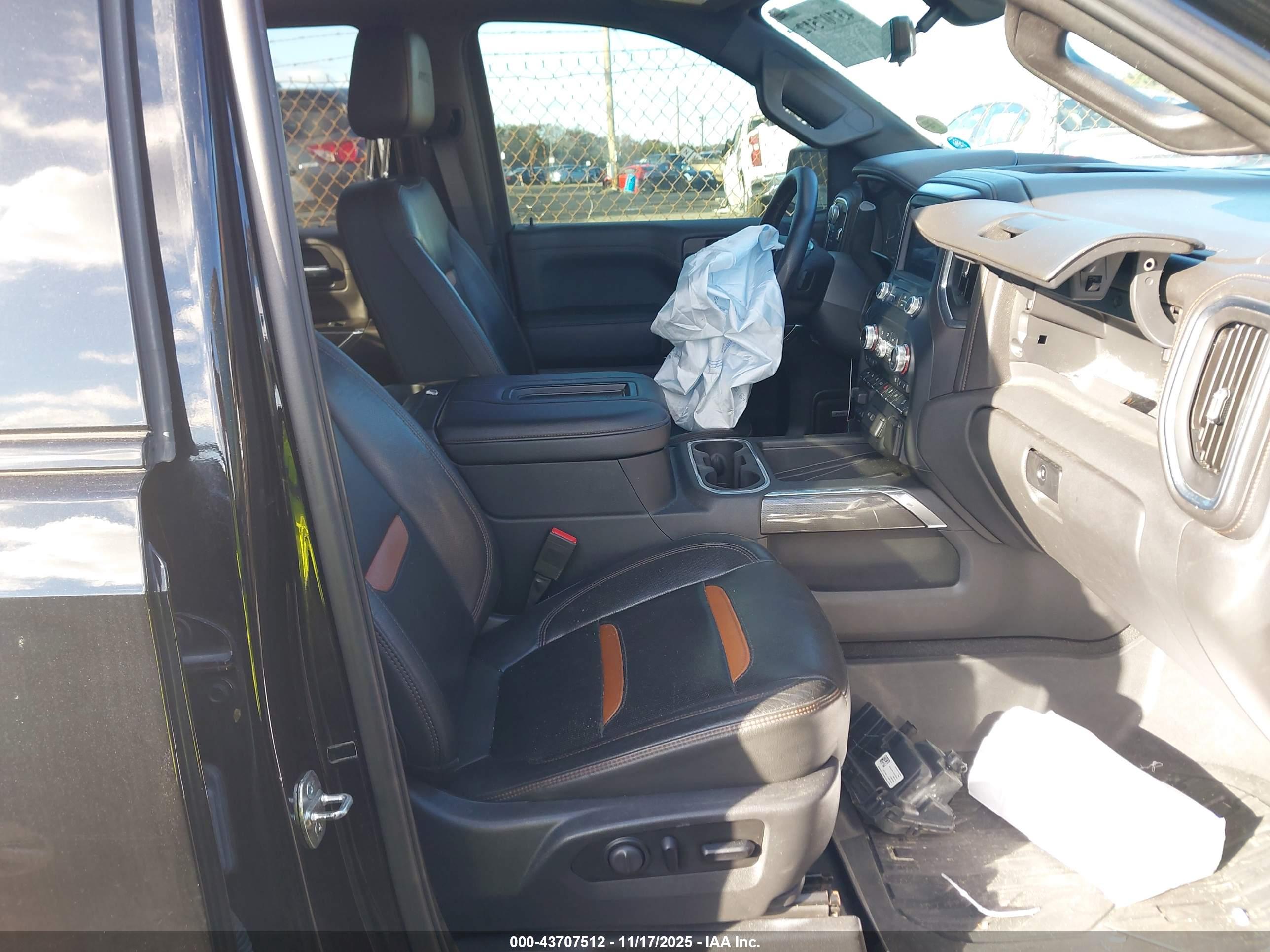 GMC SIERRA image 5