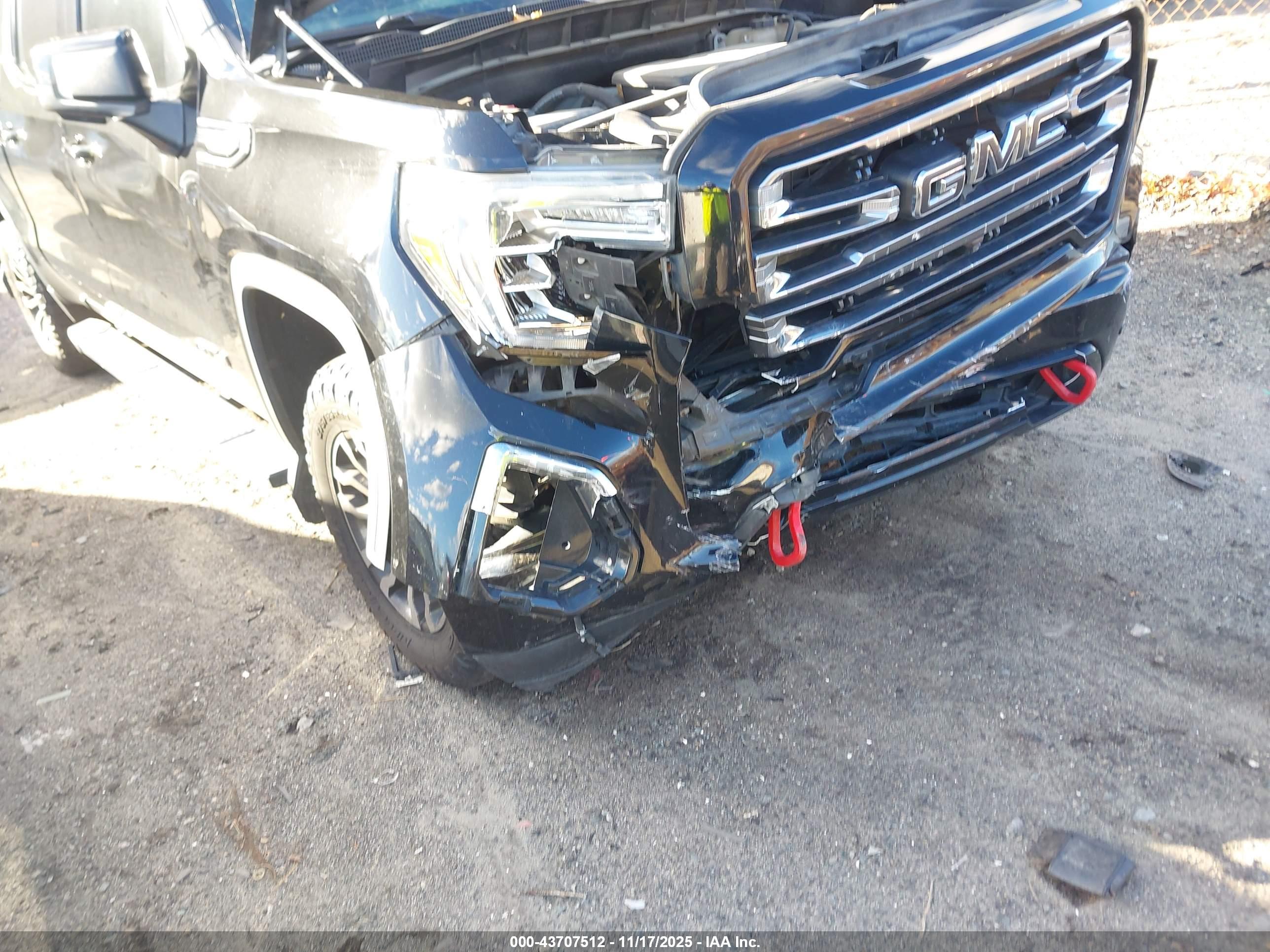 GMC SIERRA image 6