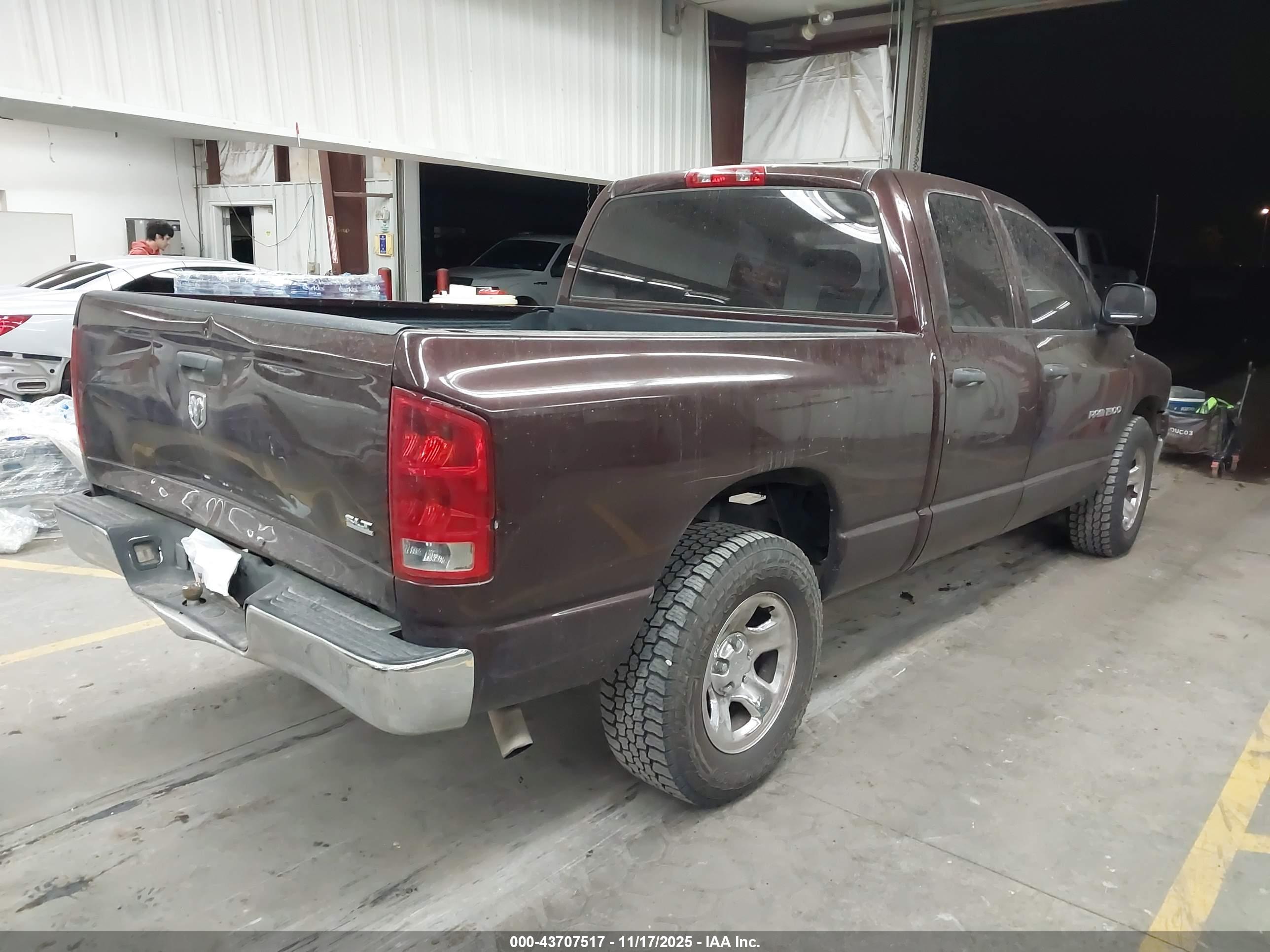 DODGE RAM image 4