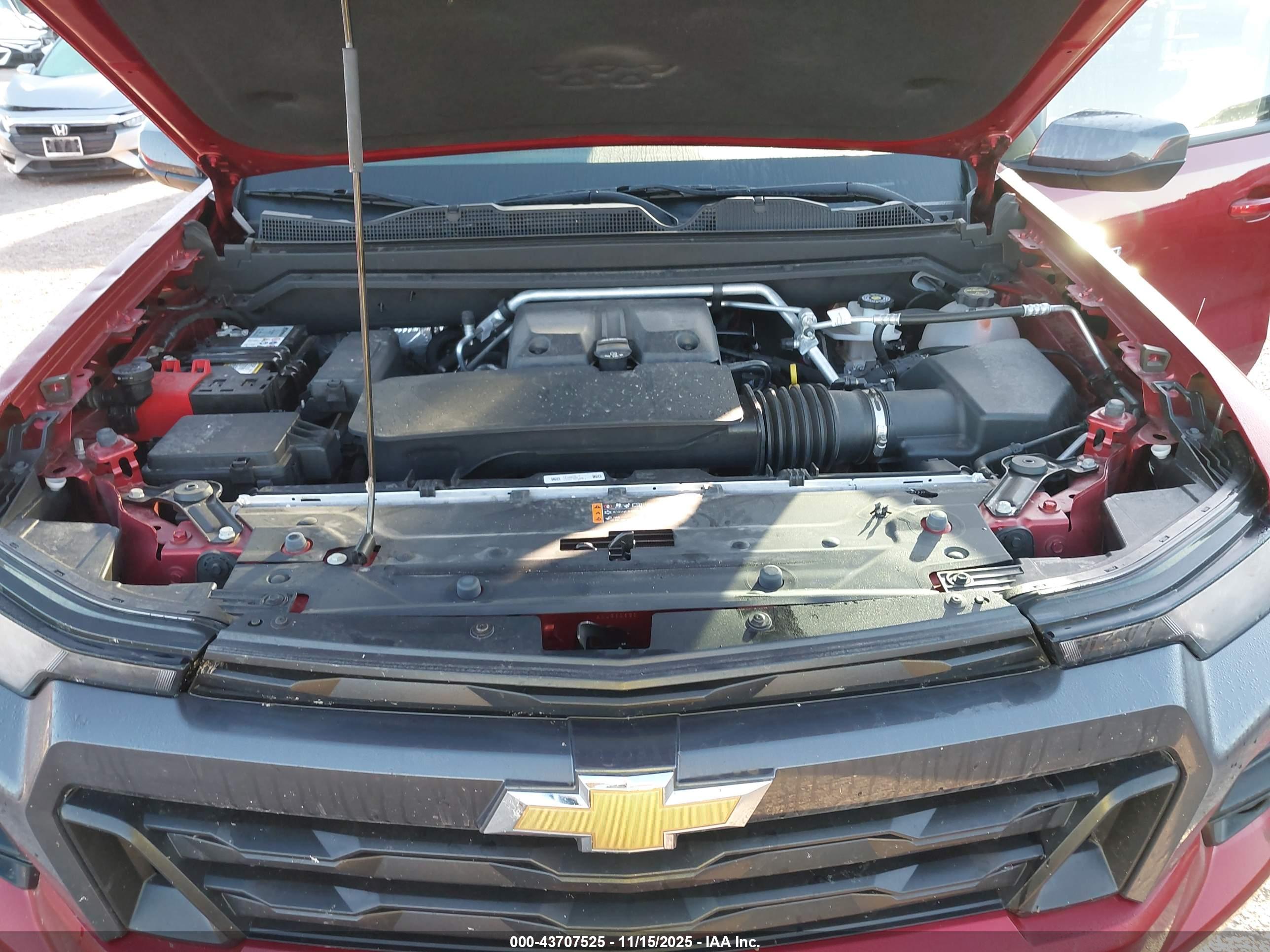 CHEVROLET COLORADO image 10