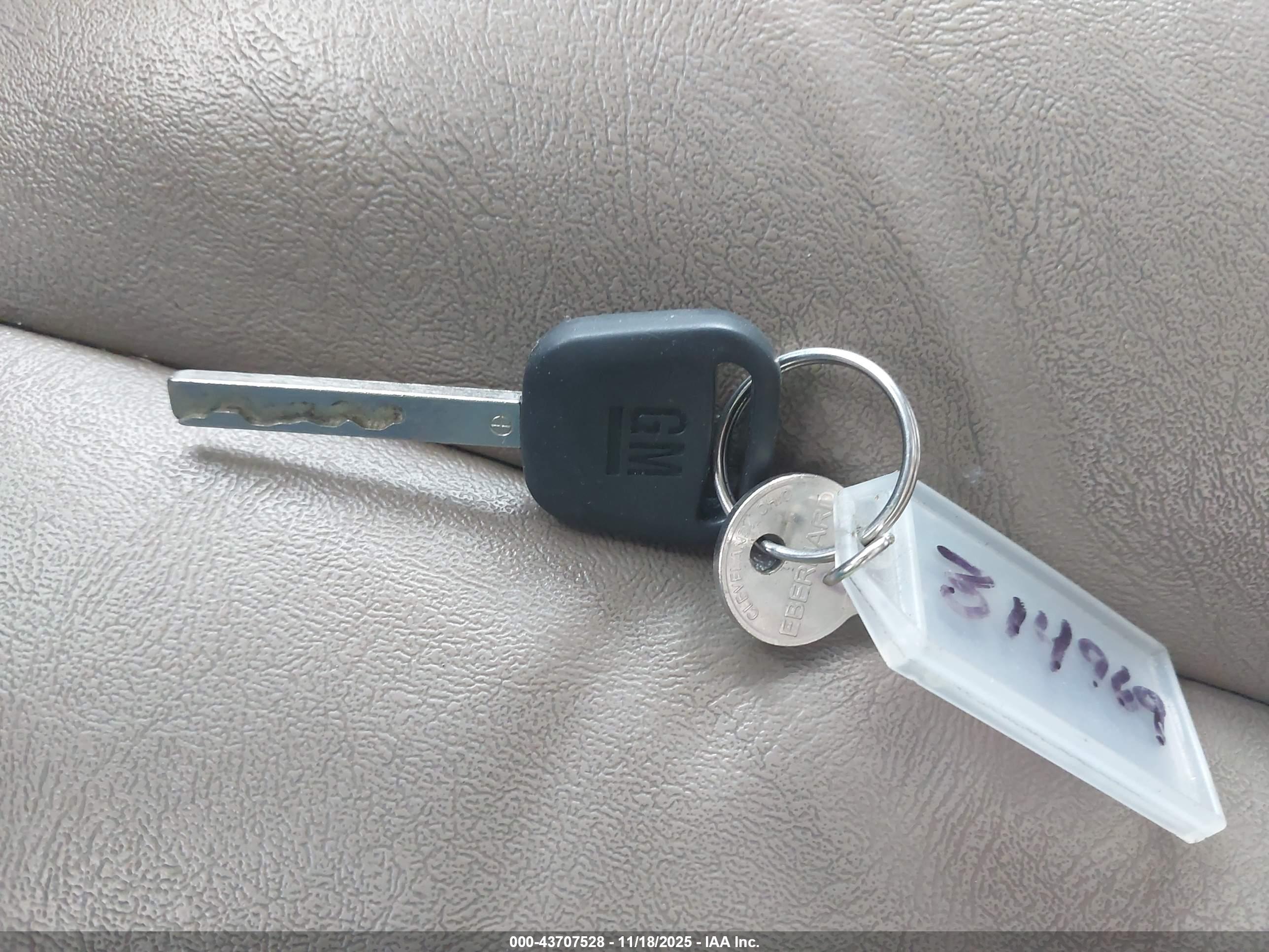 CHEVROLET EXPRESS image 11