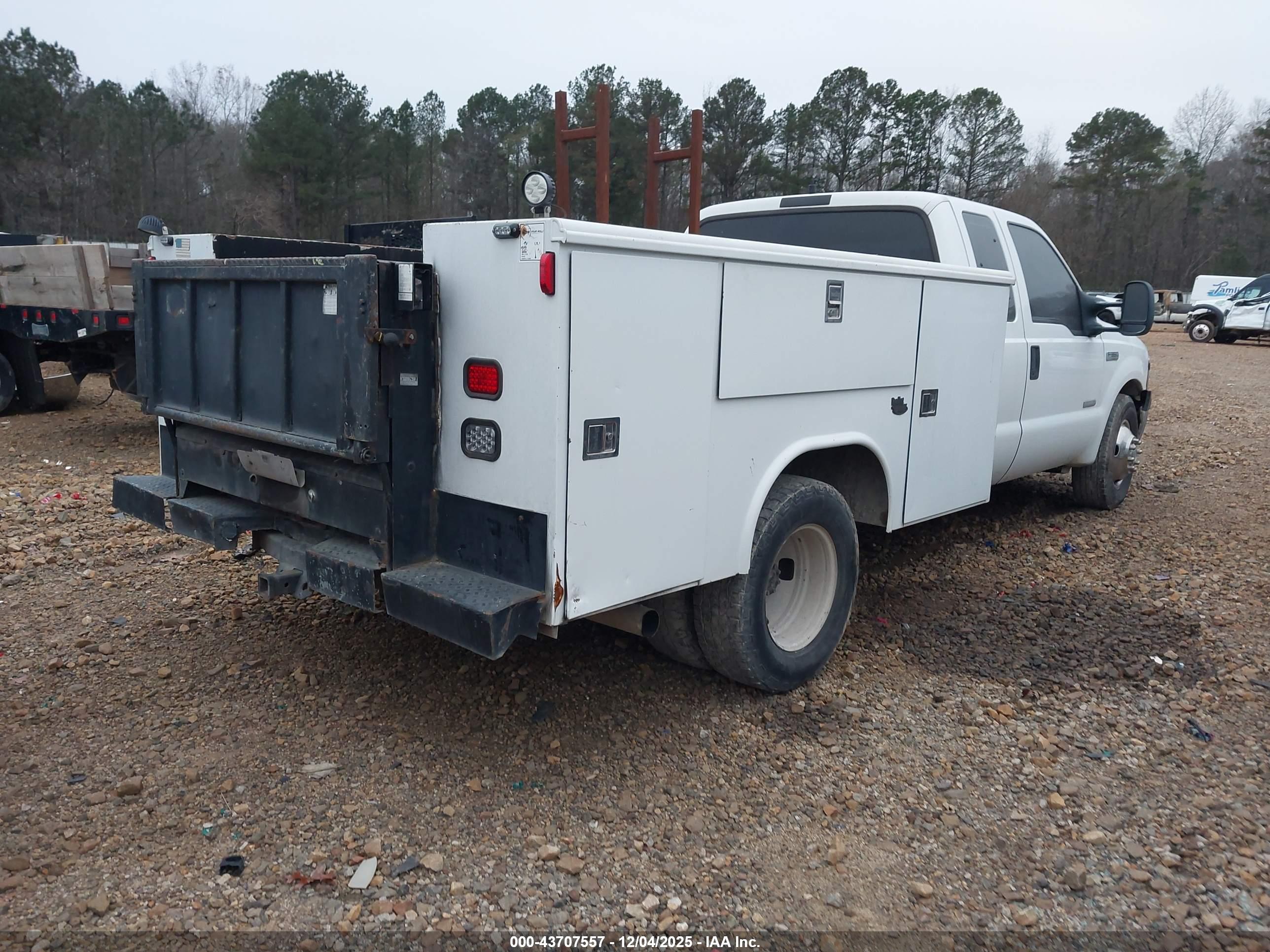 FORD F-350 image 4