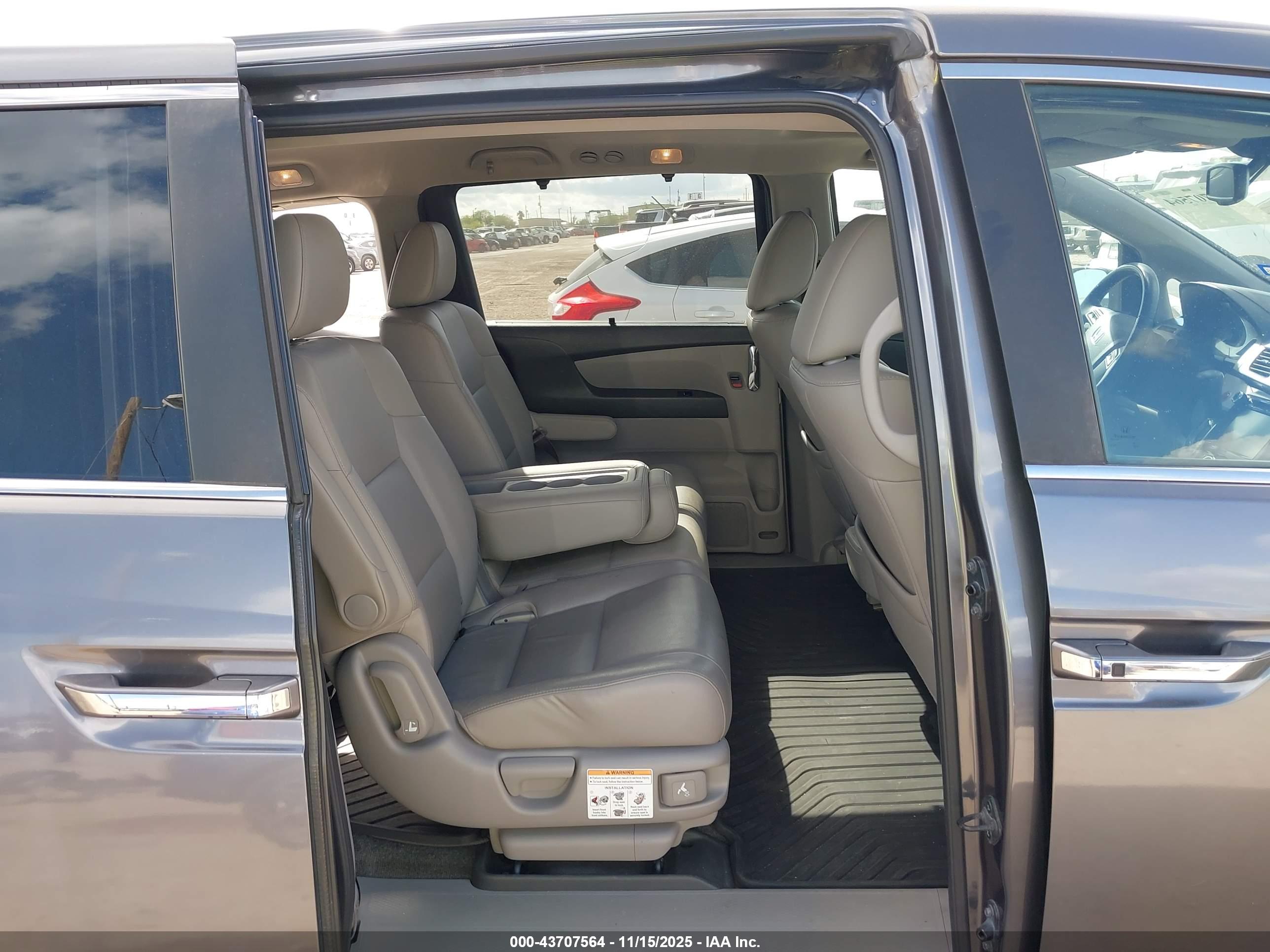 HONDA ODYSSEY image 8