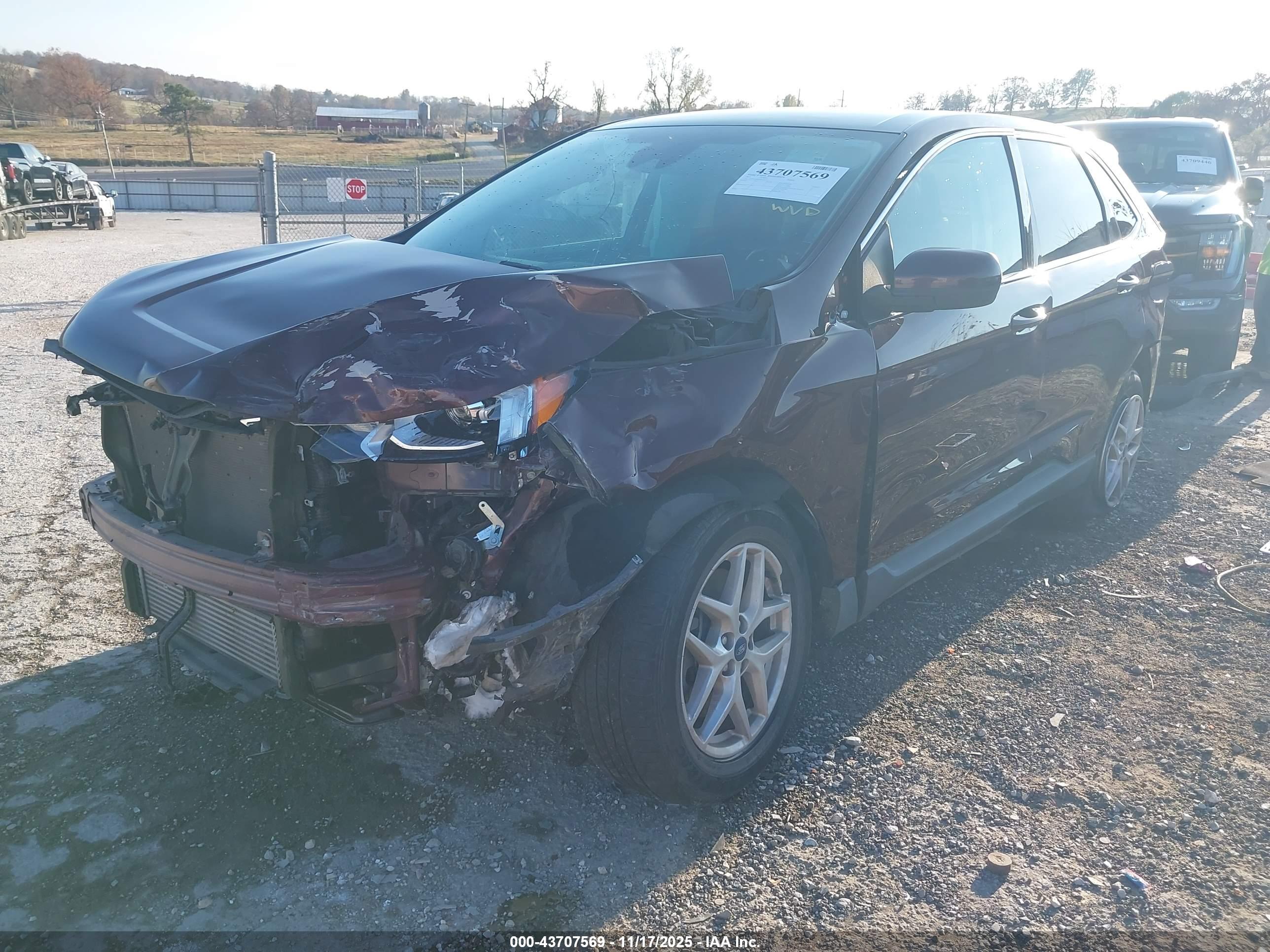 FORD EDGE image 2