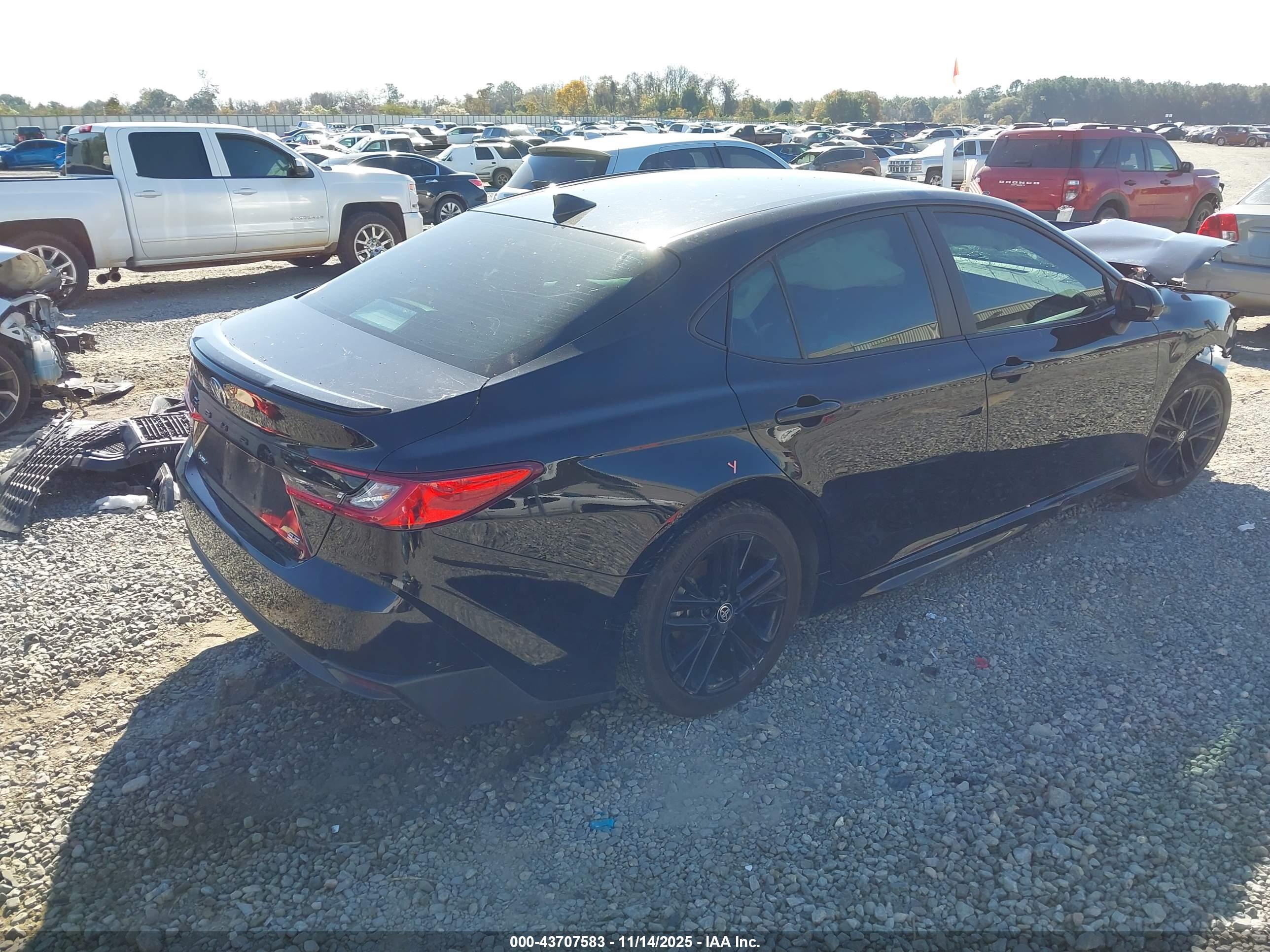 TOYOTA CAMRY image 4