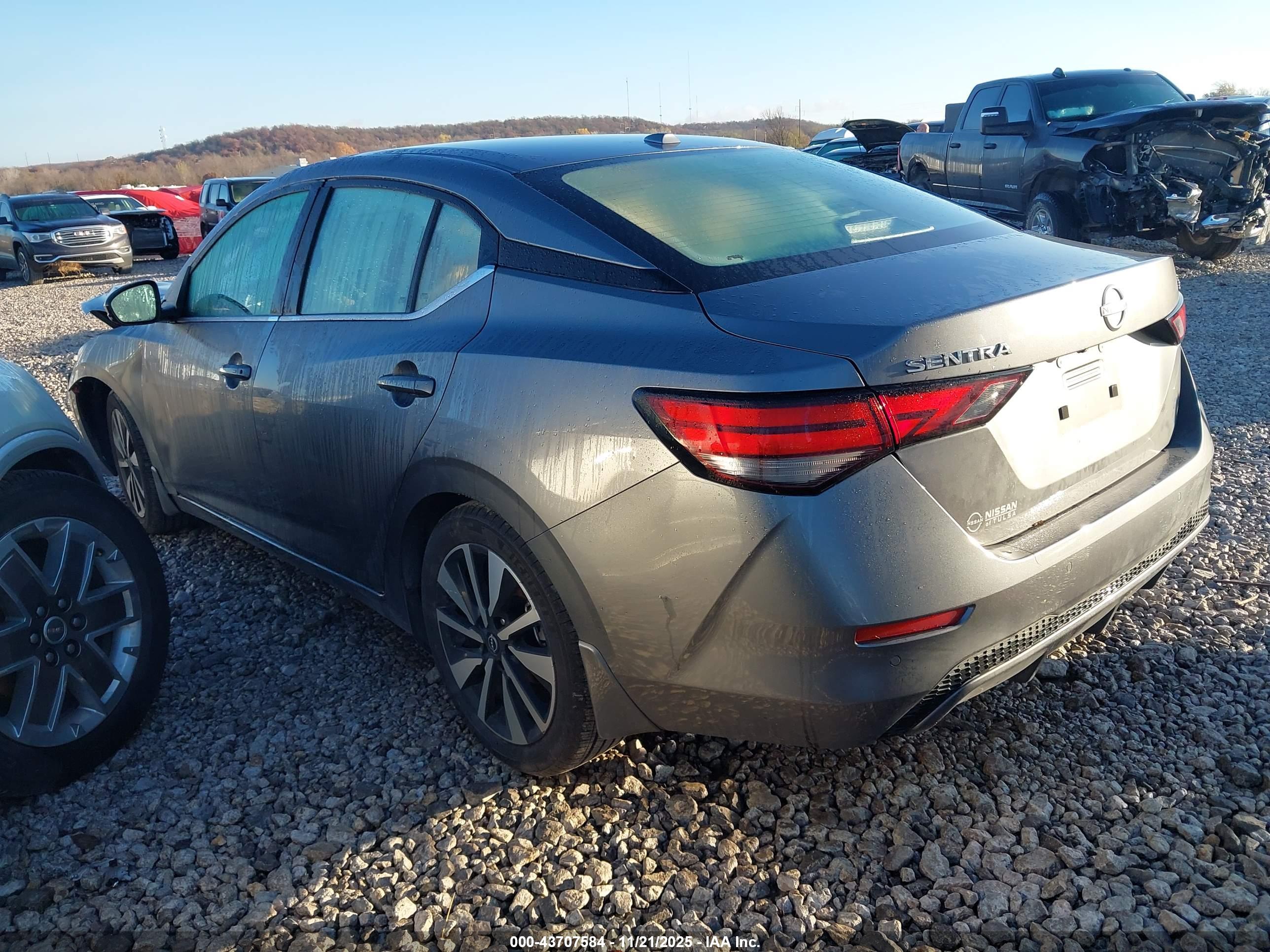 NISSAN SENTRA image 3