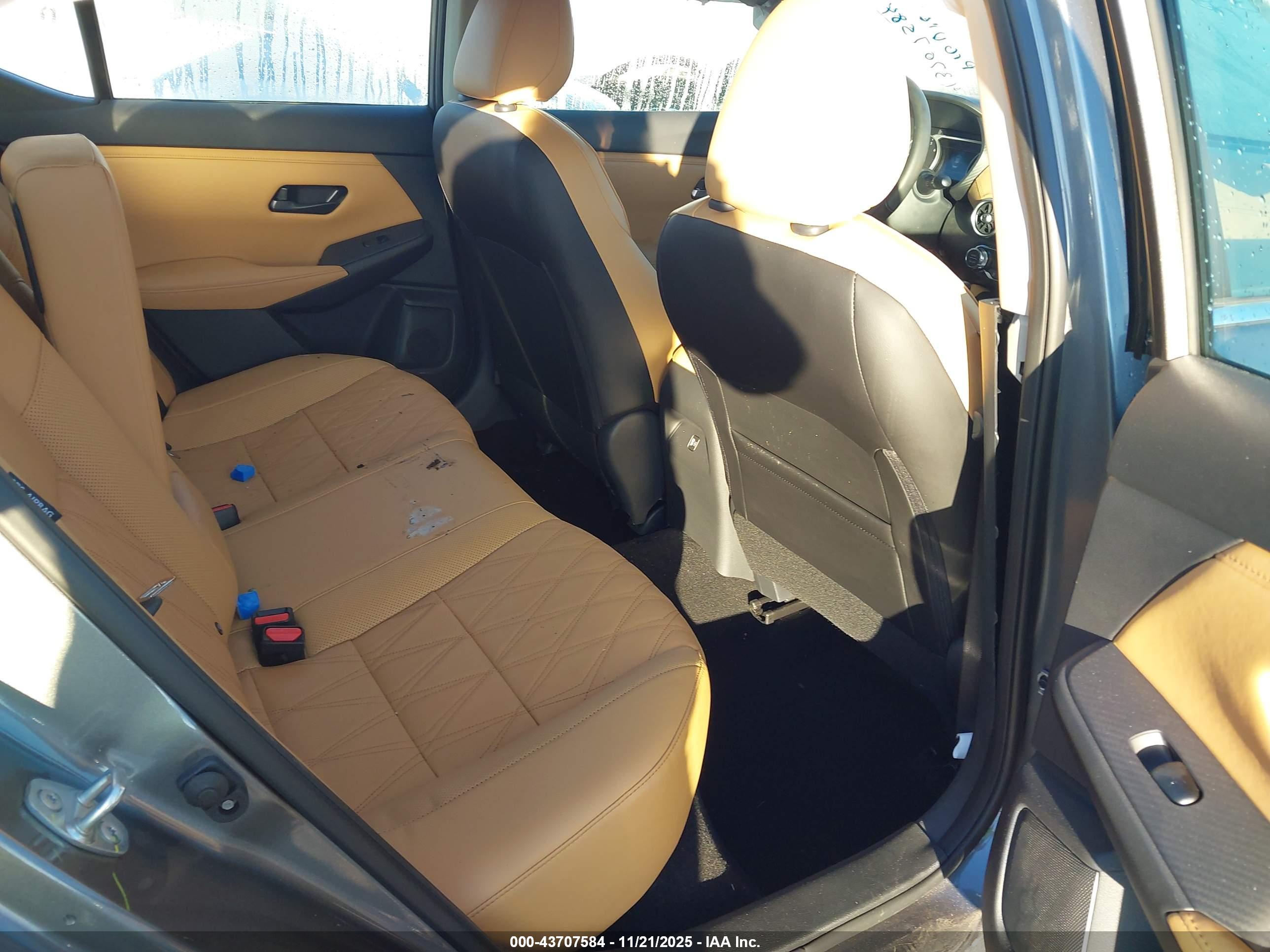 NISSAN SENTRA image 8