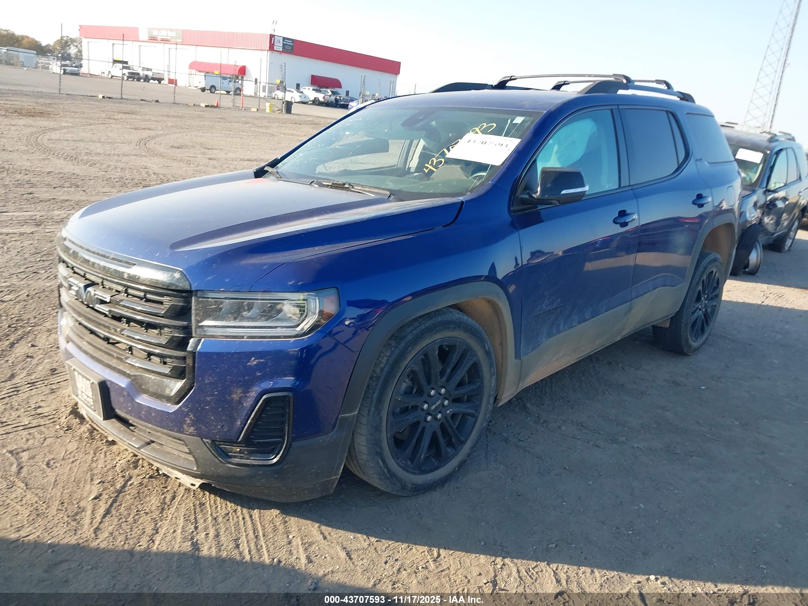 GMC ACADIA image 2