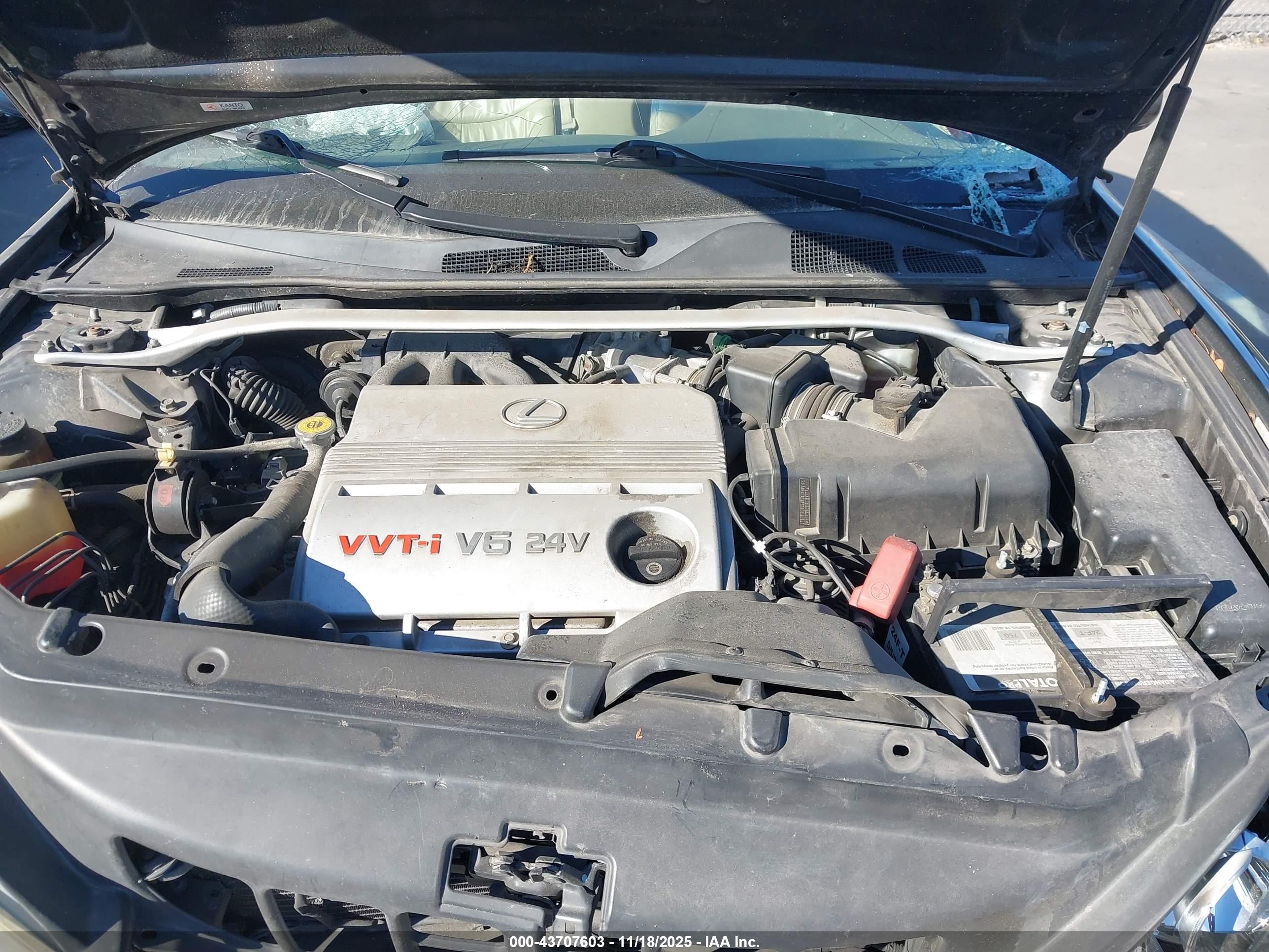 LEXUS ES image 10