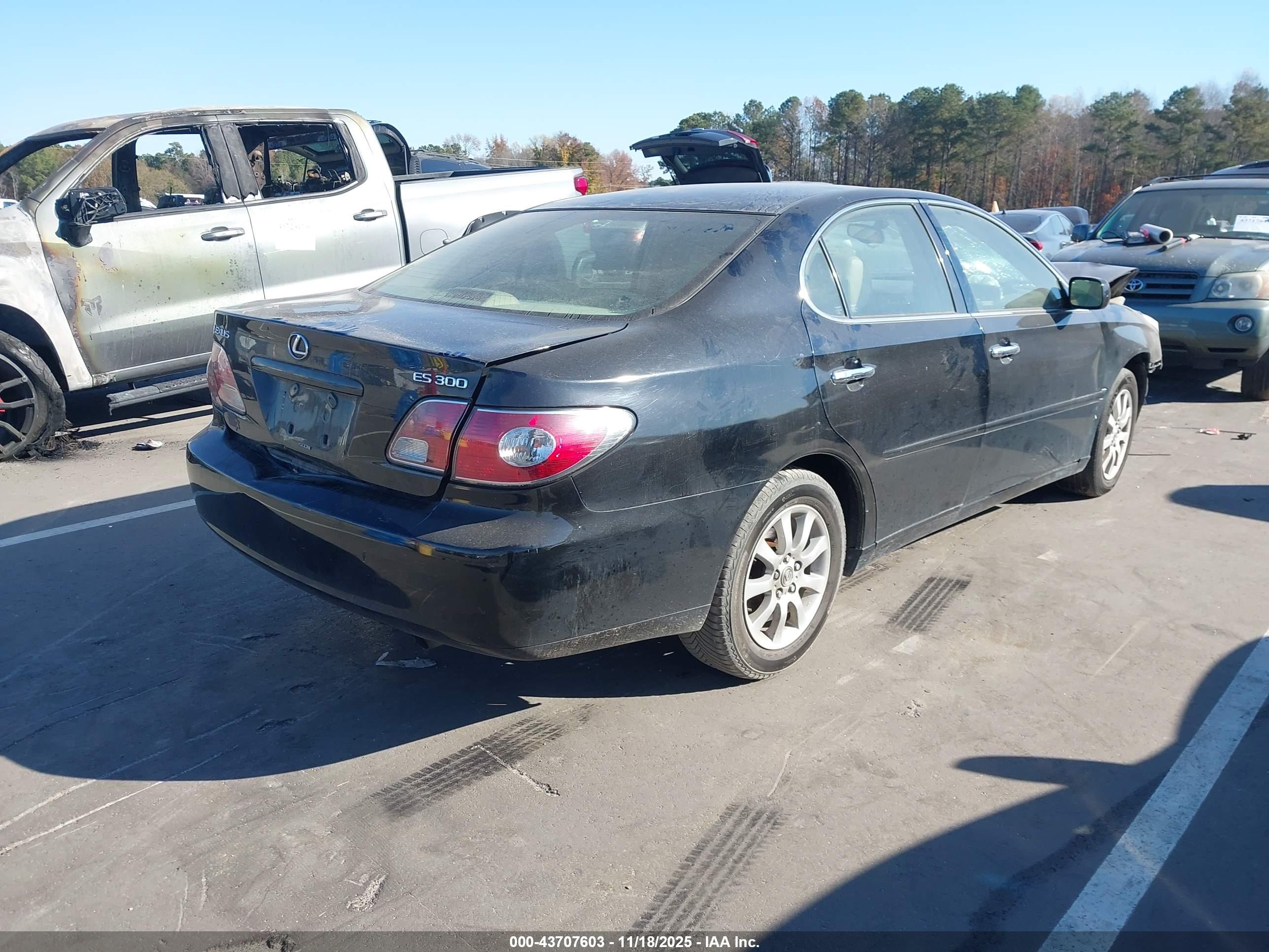 LEXUS ES image 4