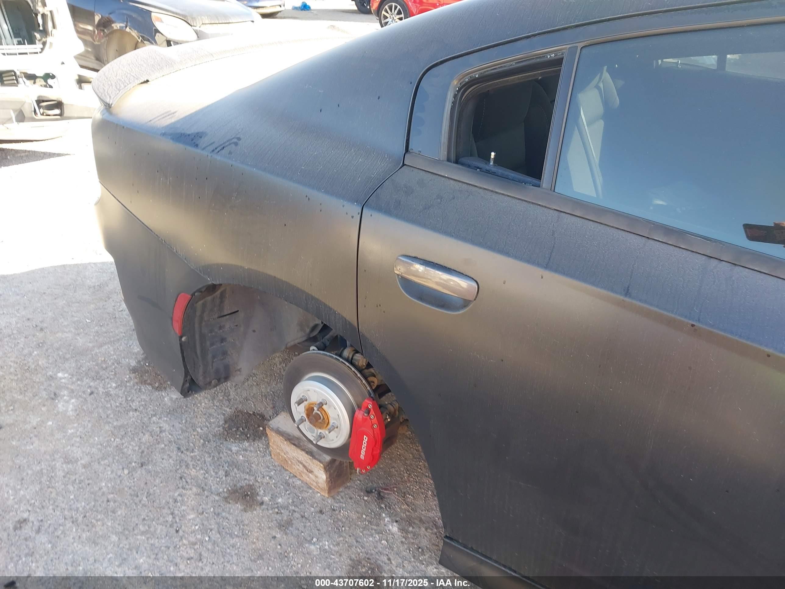 DODGE CHARGER image 6