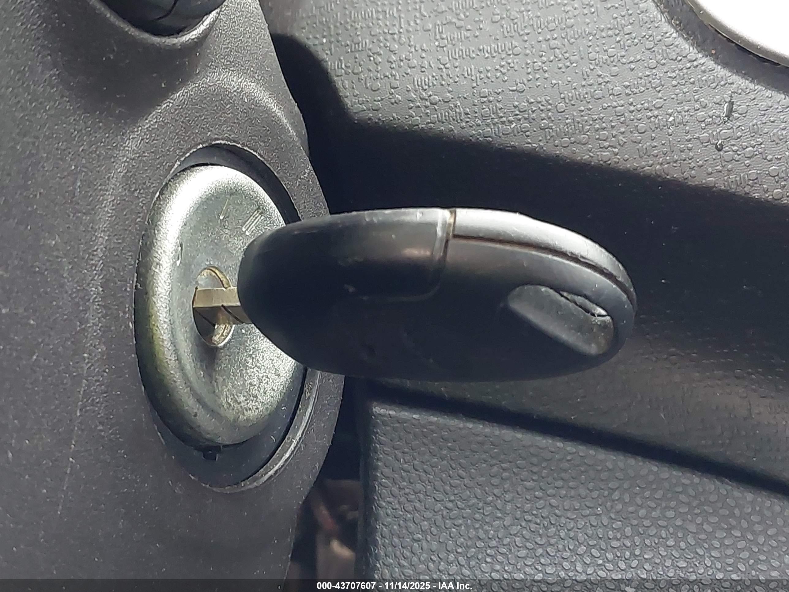 FORD FIESTA image 11