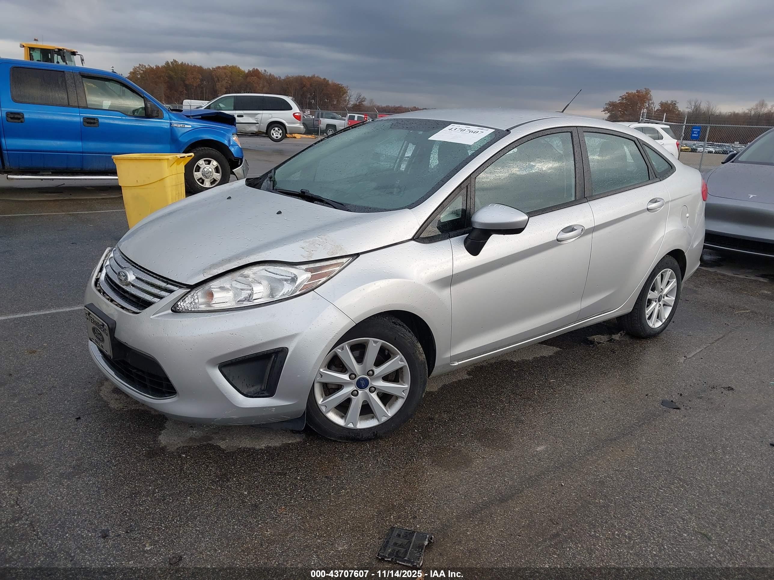 FORD FIESTA image 2