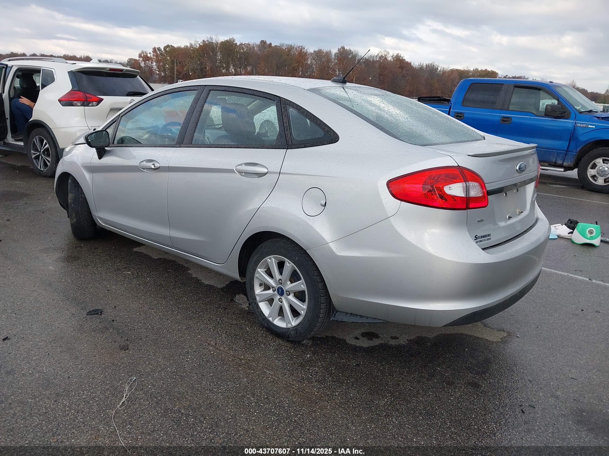 FORD FIESTA image 3