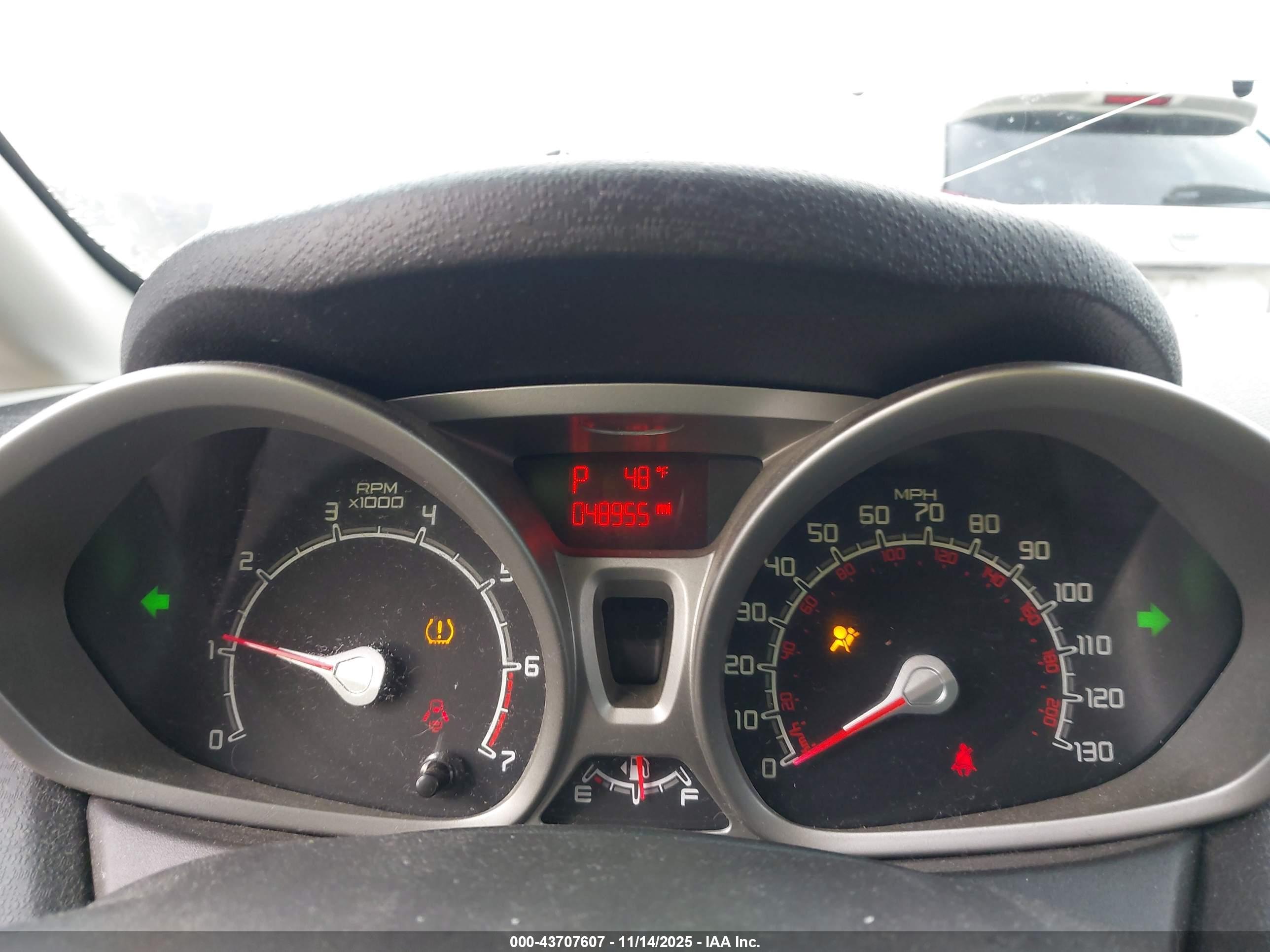 FORD FIESTA image 7