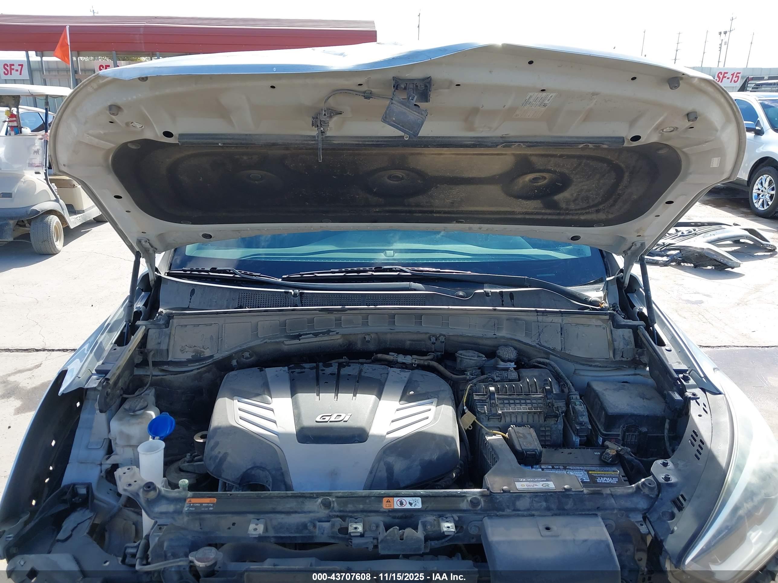 HYUNDAI SANTA image 10