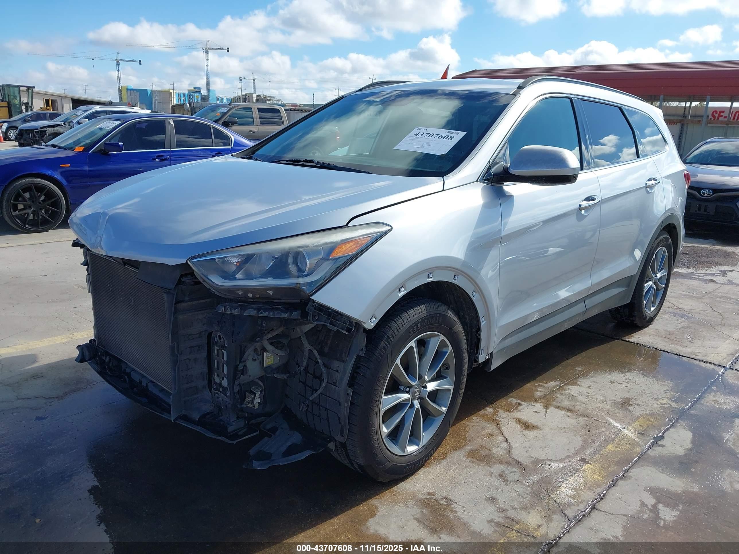 HYUNDAI SANTA image 2