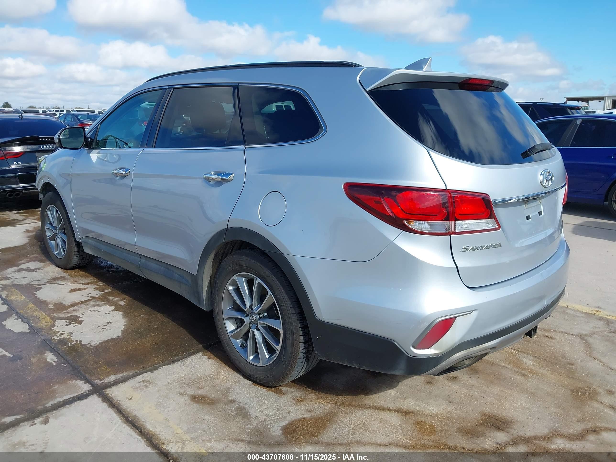 HYUNDAI SANTA image 3